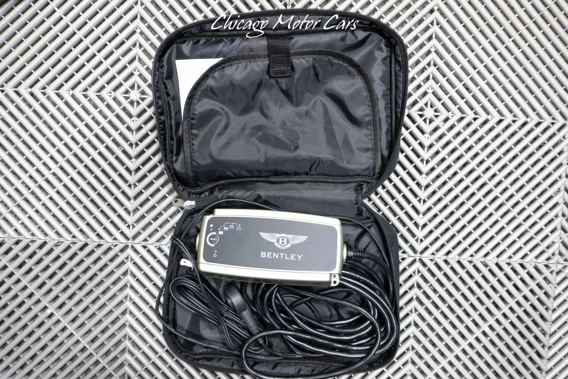 mph066_3275510211_13453_p67_l_ab0ce144e5