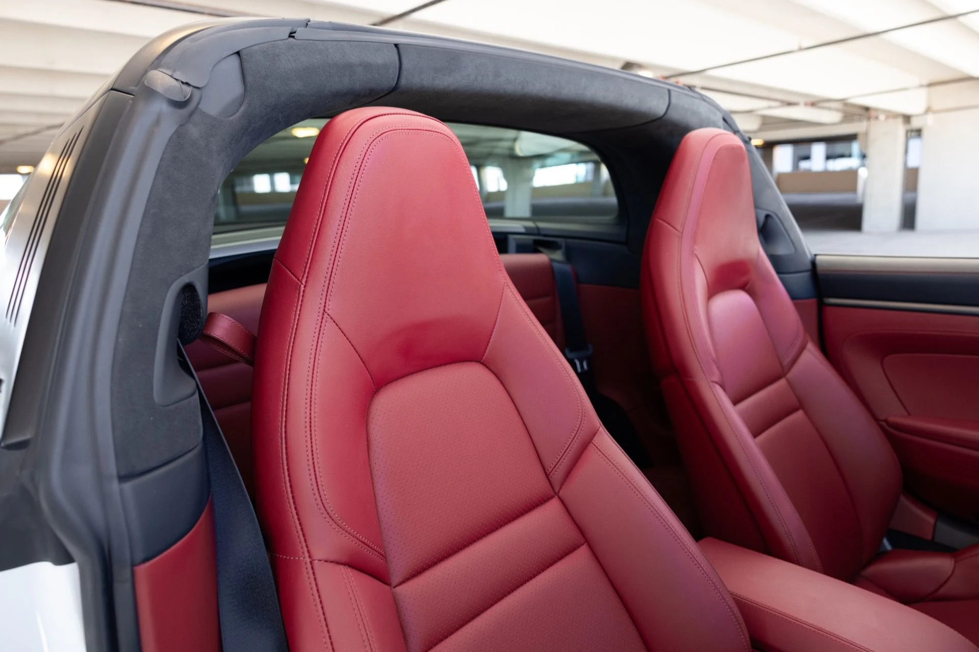 mph066_3286959420_Used_2024_Porsche_911_Targa_4_GTS_1781911832_91594f5c1b
