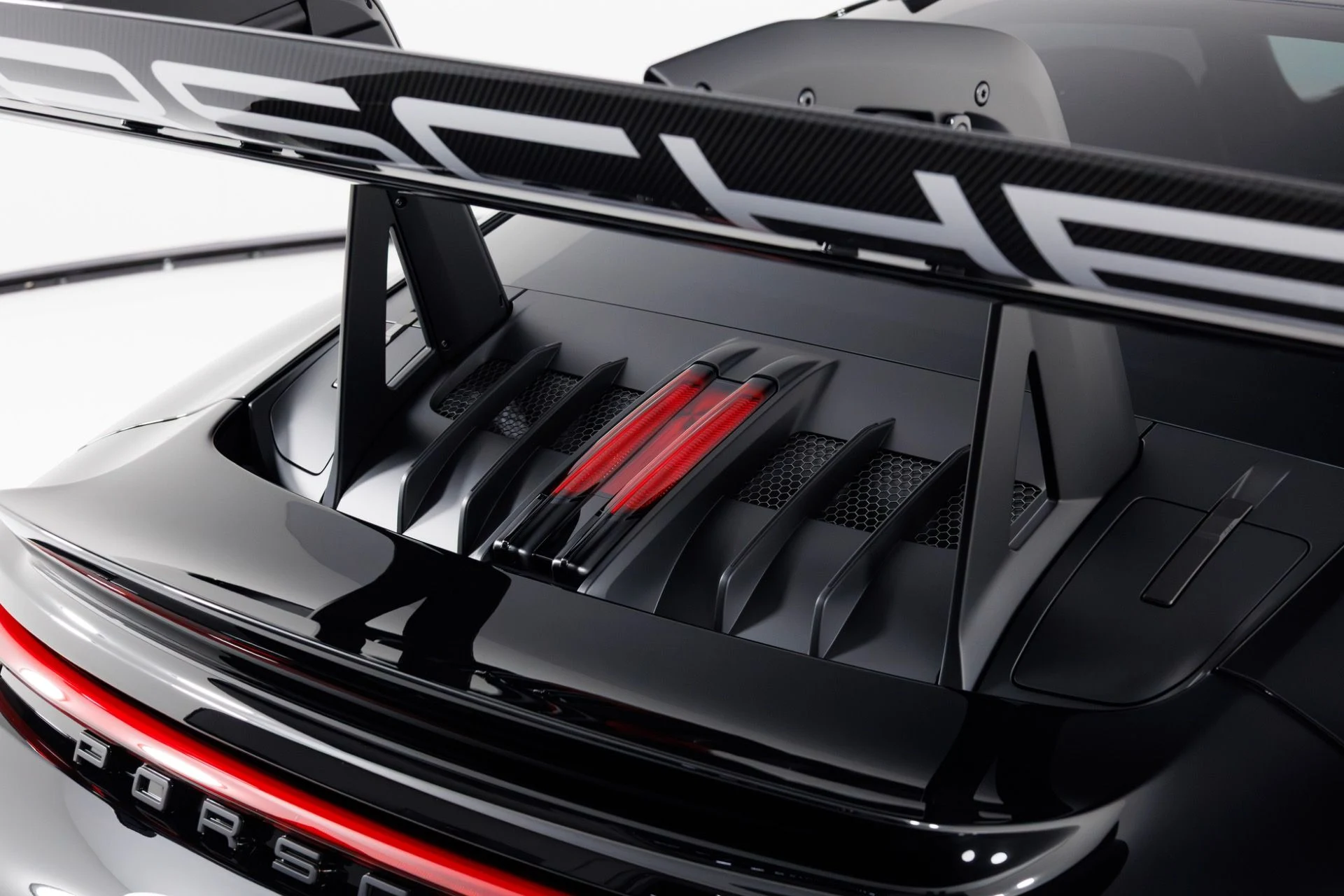 mph066_3287587060_Used_2025_Porsche_911_GT_3_RS_1767383470_1191cfda92