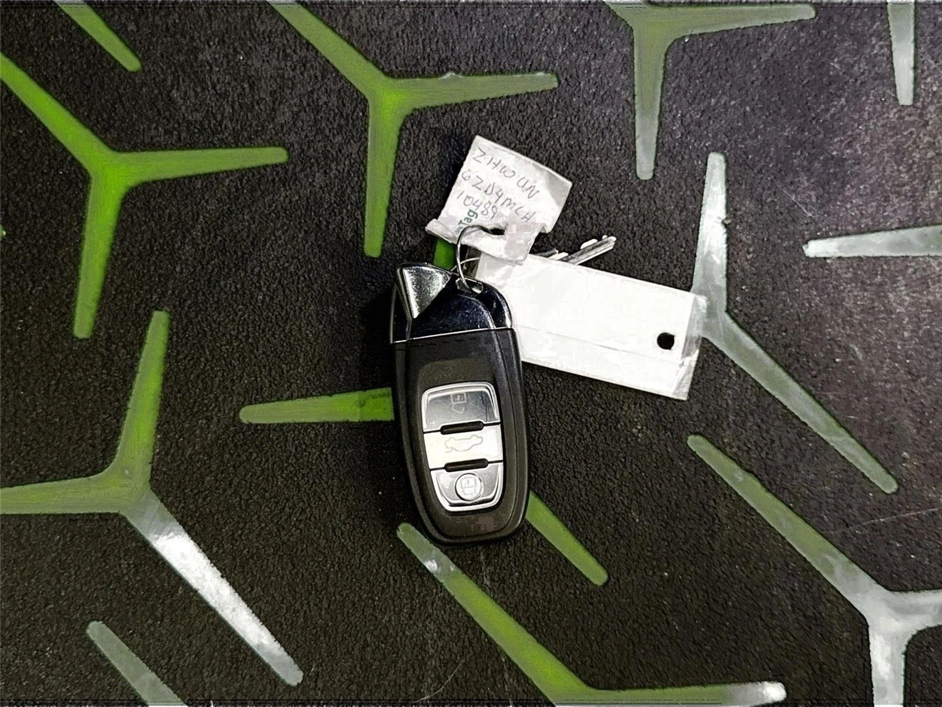 mph066_3296953900_86dc6177e56e09c8770afb26ef9c9ded_026e609ec4