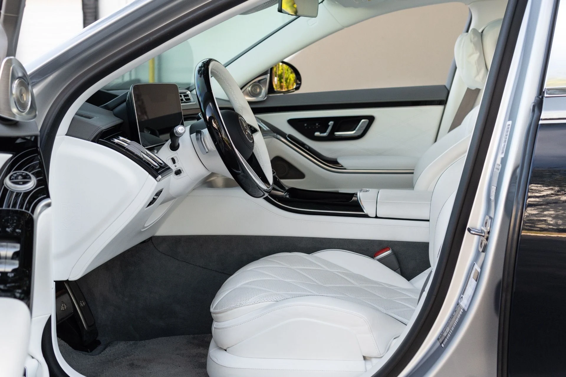 mph066_3297170349_Used_2022_Mercedes_Benz_S_Class_Mercedes_Maybach_S_580_4_MATIC_1769453418_b73f0c81cf