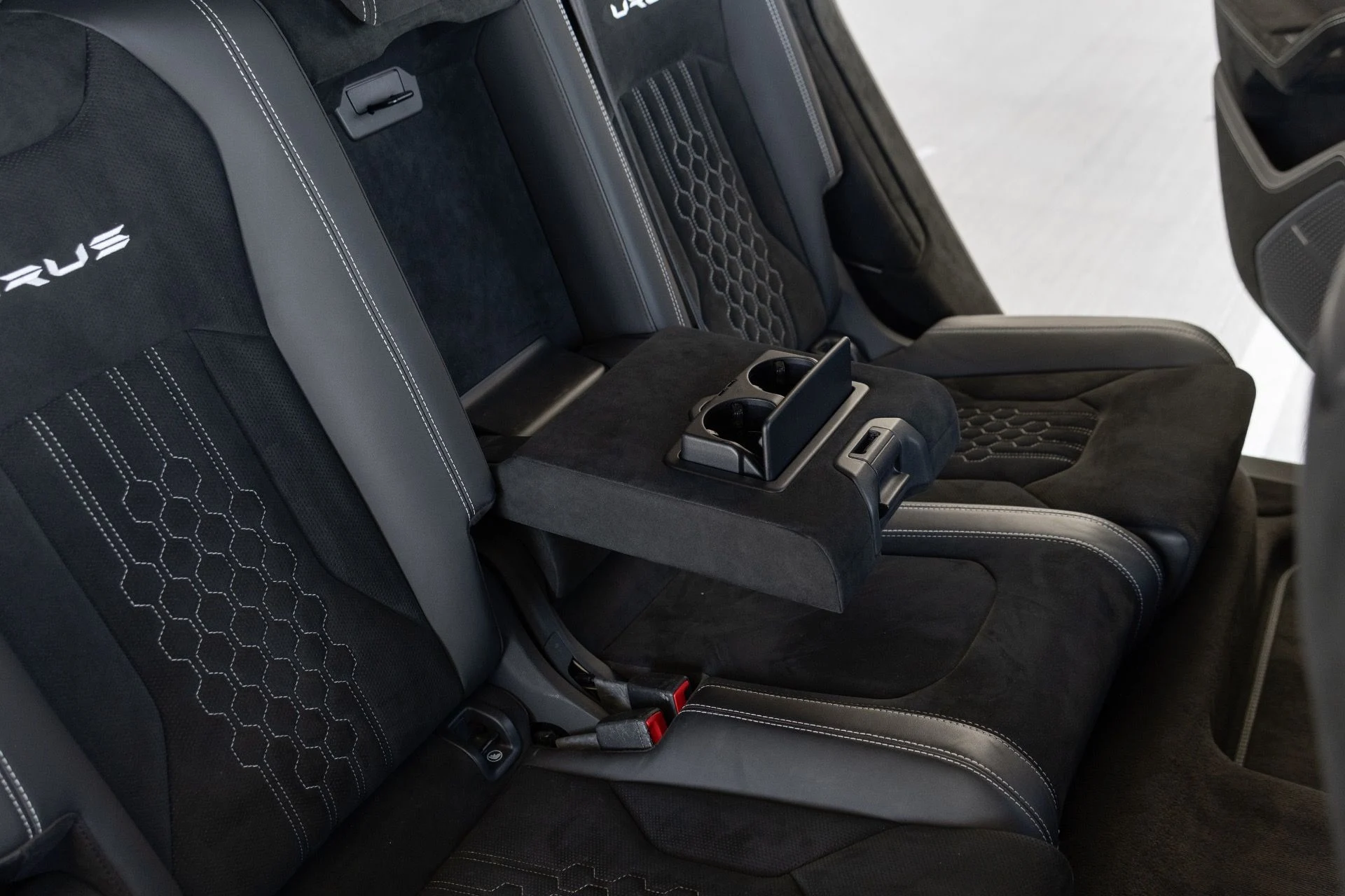 mph066_3299143_Used_2023_Lamborghini_Urus_Performante_1780090770_5b30eb6c98