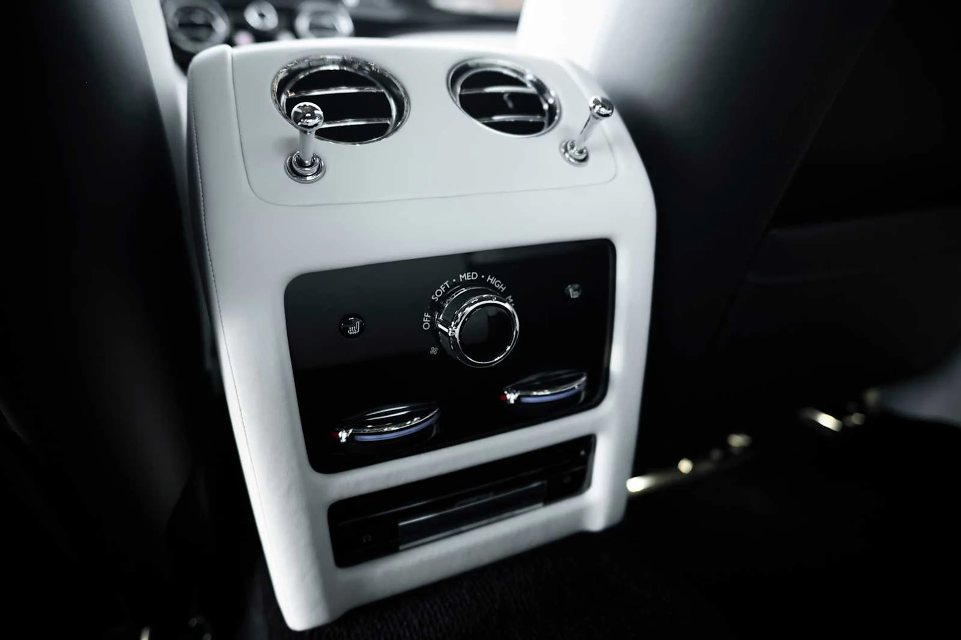 mph066_3372081865_7f21bdc2f2c4959a820bd3964043593ax_3bb76e1573