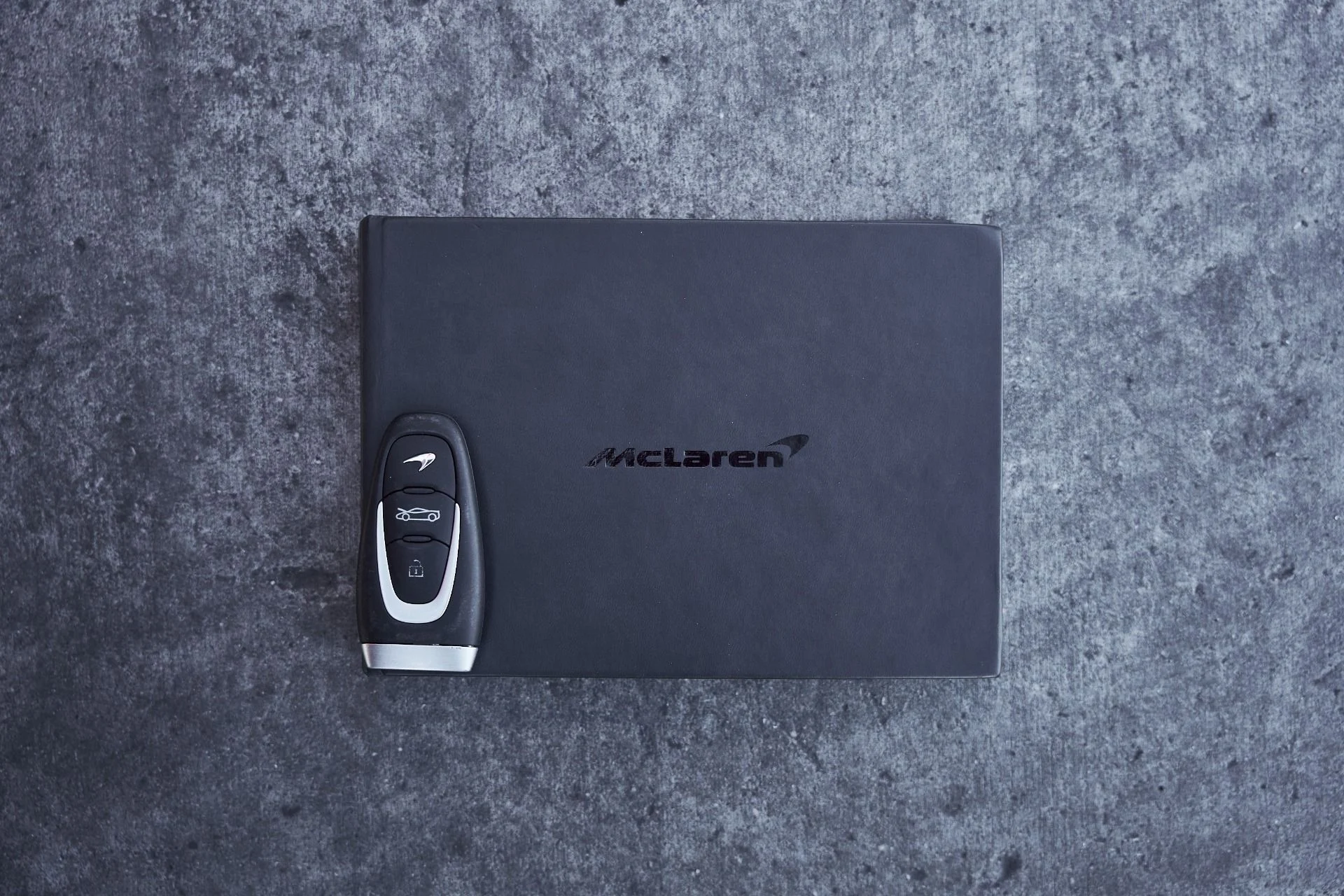 mph066_3374588391_Used_2023_Mc_Laren_Artura_1770256526_d6e5358e8f