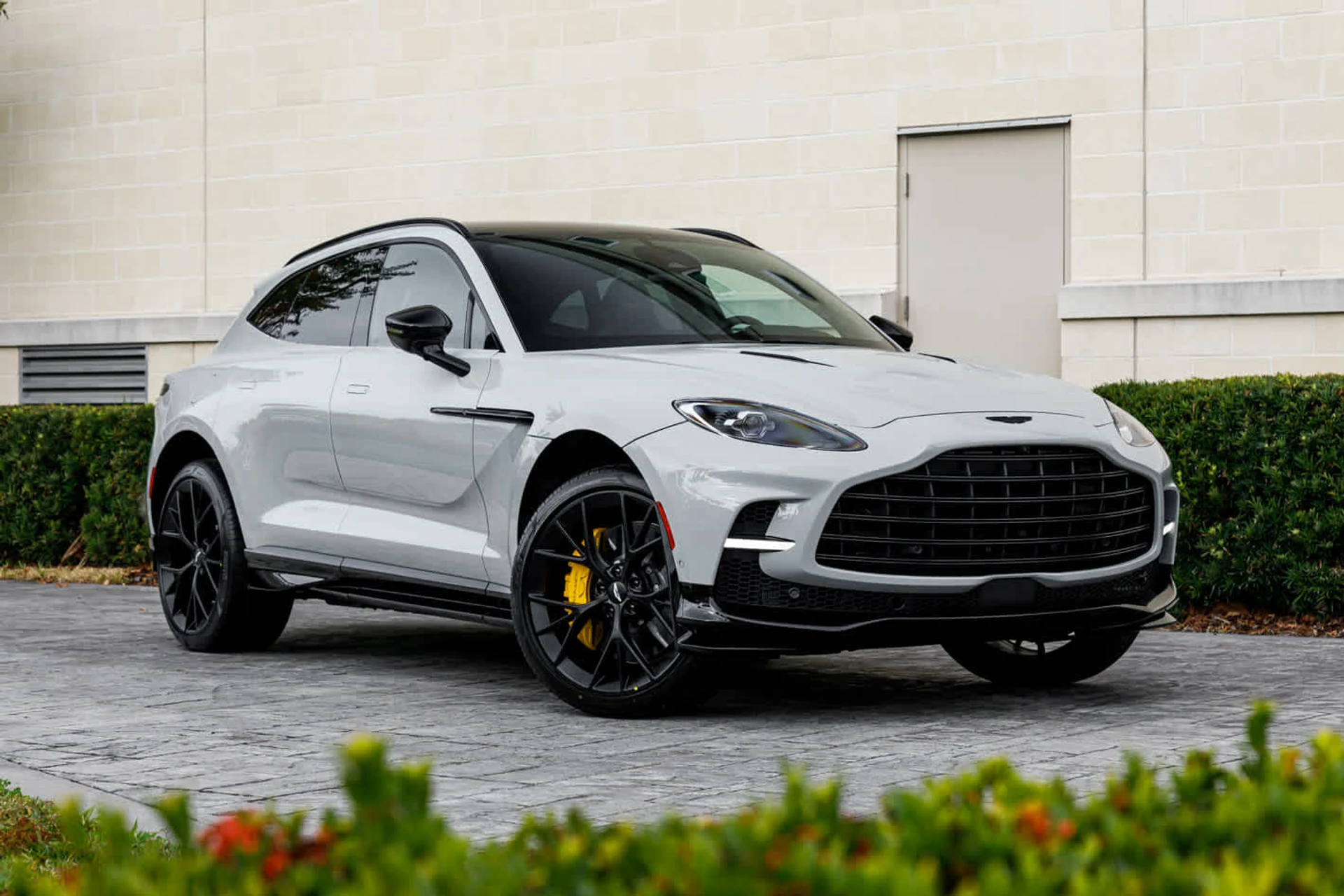 mph066_3389575581_67_01ff208753