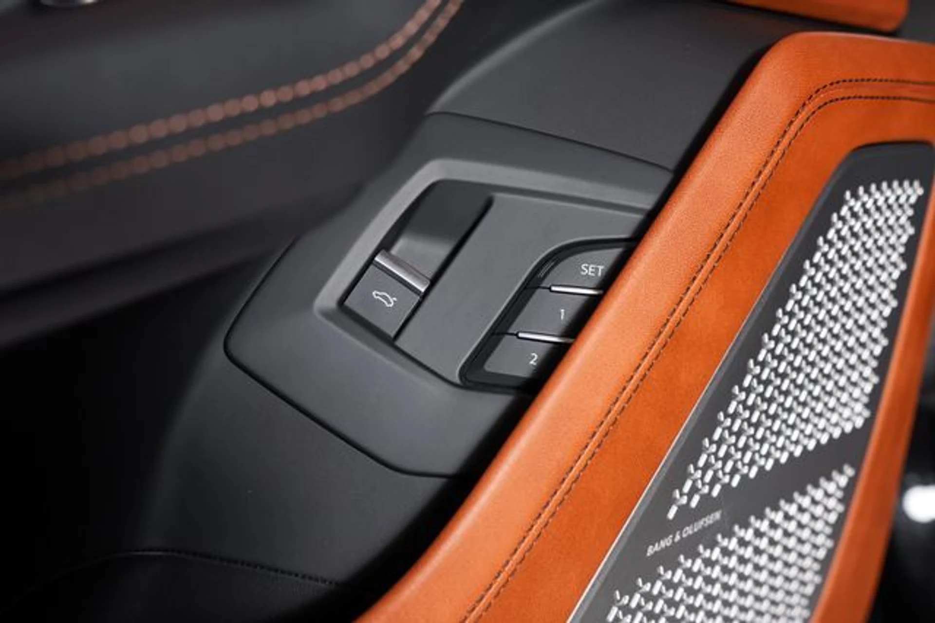 mph066_3426405286_0d1a9476e0534ba91d9e56a7e86056dex_92e21ecce4