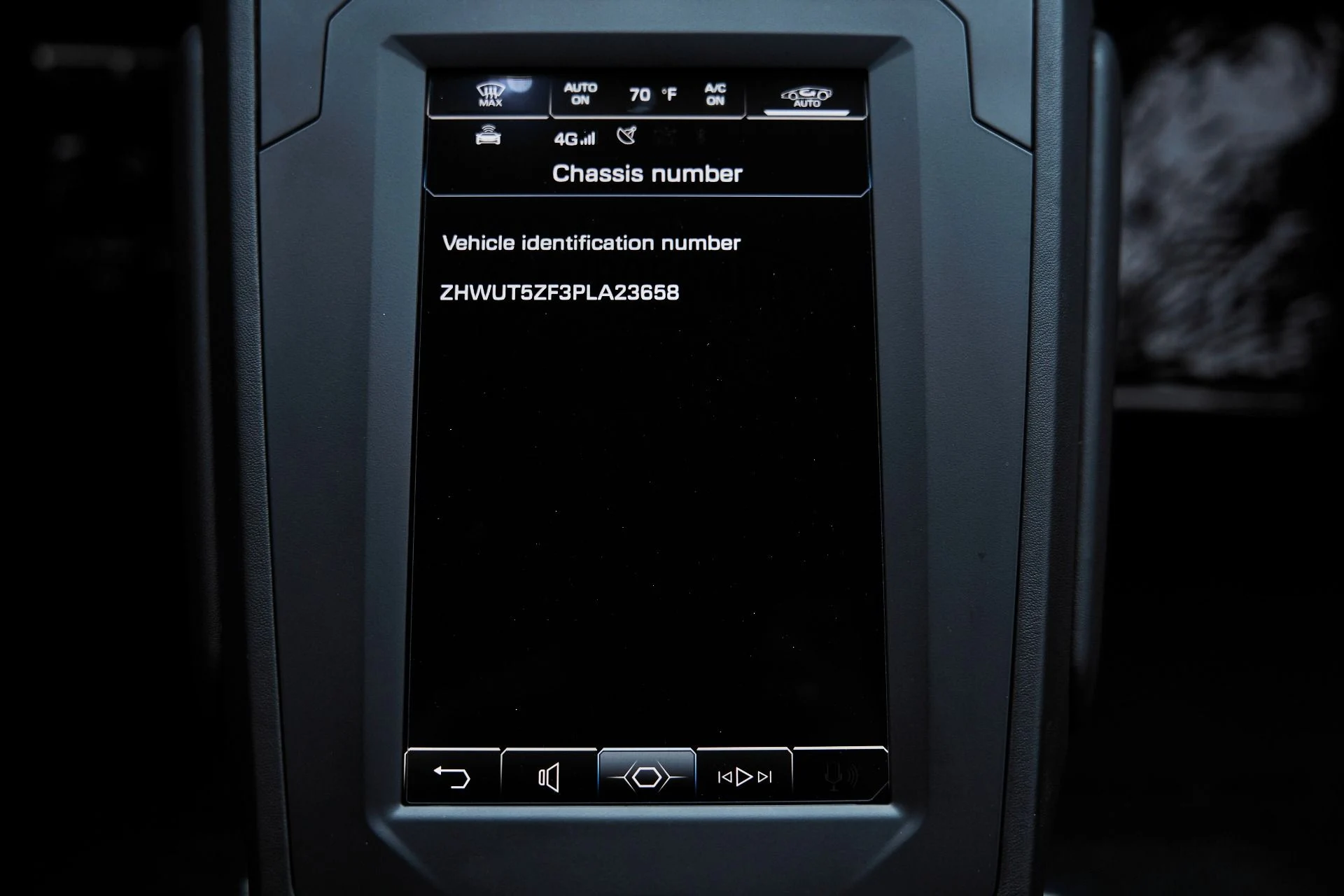 mph066_3483263203_Used_2023_Lamborghini_Huracan_EVO_Base_1775006746_2fcaba3389