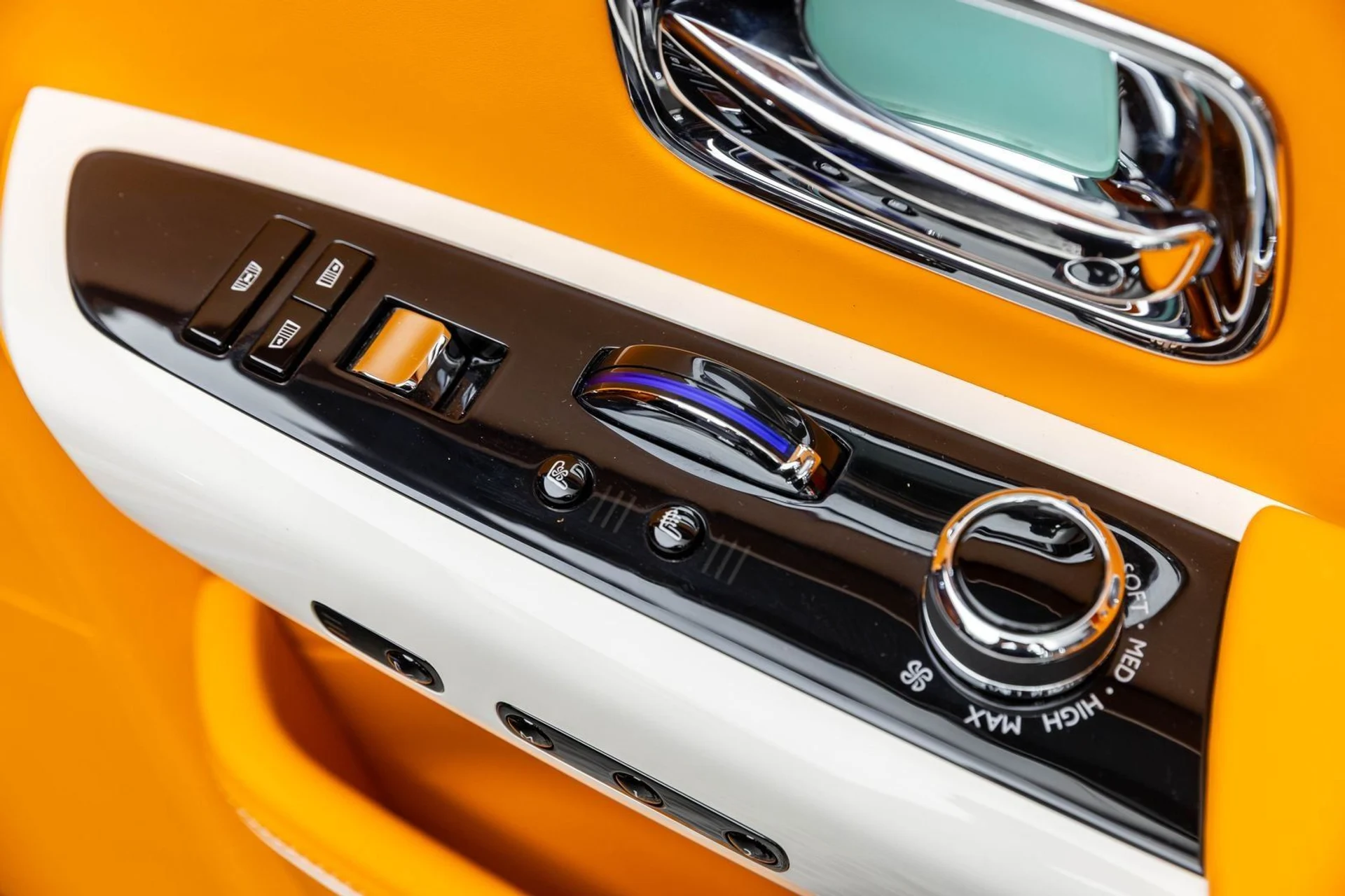 mph066_3518806326_67_3ffc7ffb8c