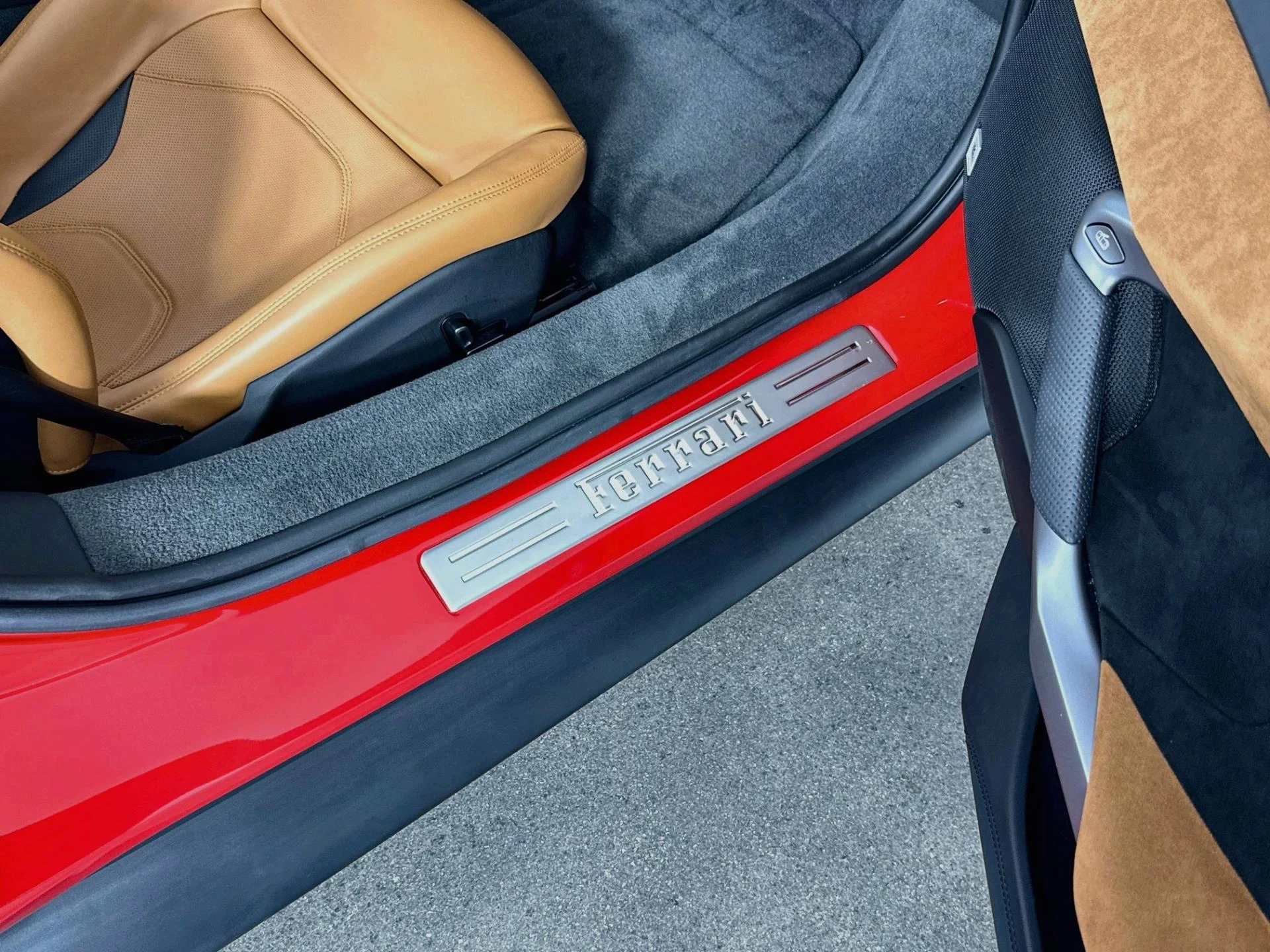 mph066_3637516876_Used_2024_Ferrari_296_GTS_1791318695_08795af64a