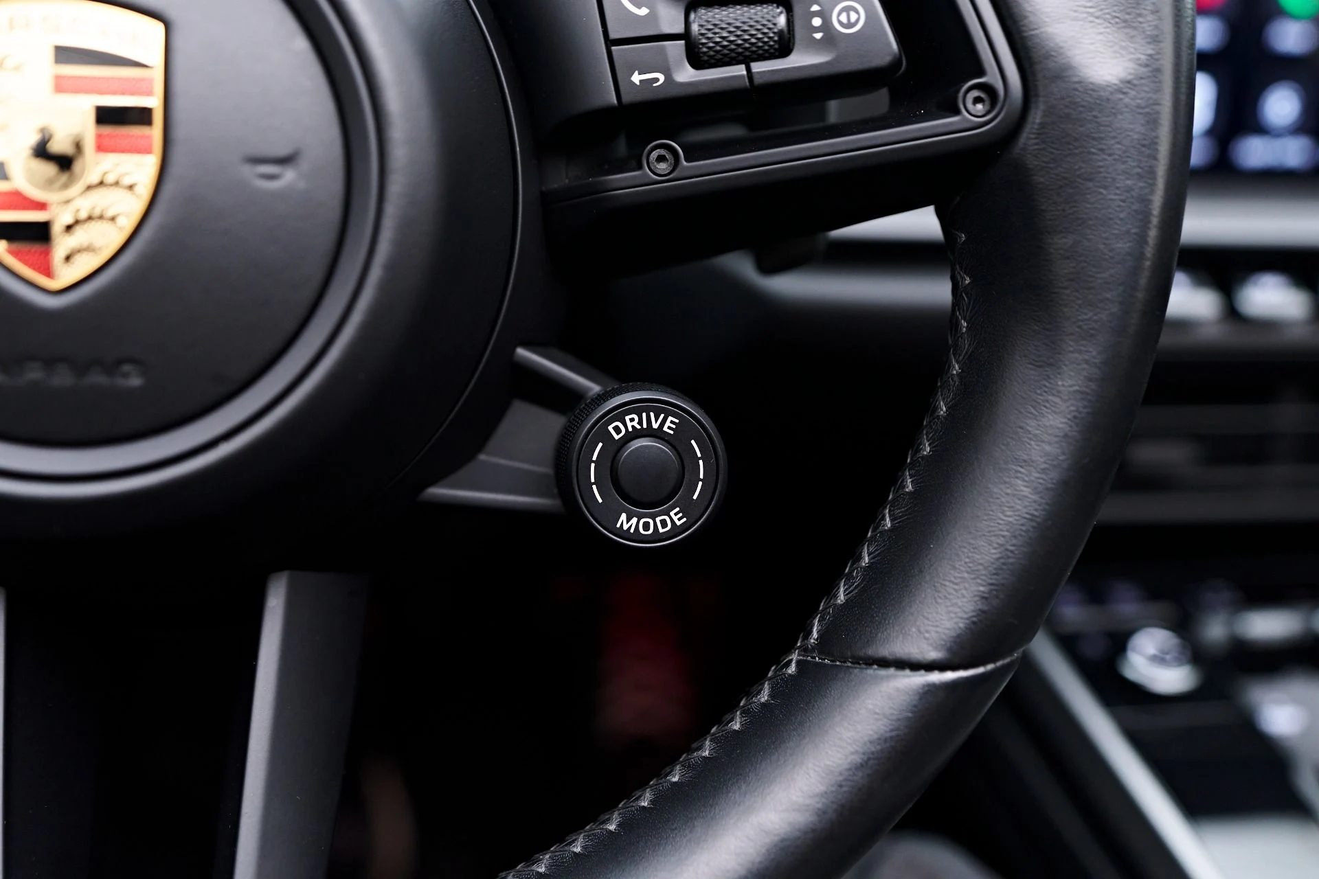 mph066_367783899_Used_2023_Porsche_911_Targa_4_S_1757702914_02f84c4f4e
