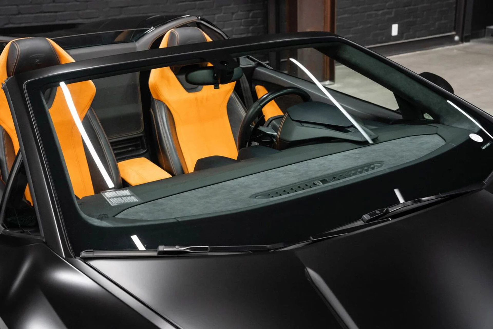 mph066_3709565138_lamborghini_huracan_2016_35afaa106c
