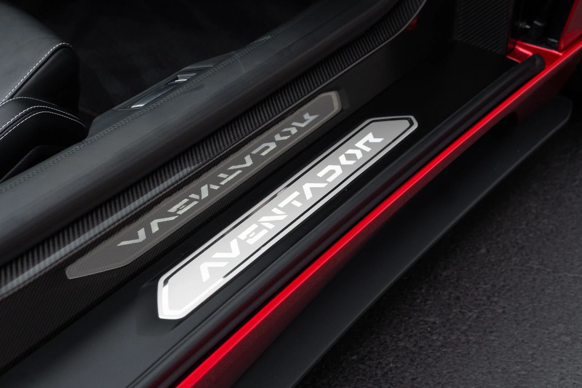 mph066_3815794943_Used_2018_Lamborghini_Aventador_Roadster_LP_740_4_S_1770343320_61854e11f5