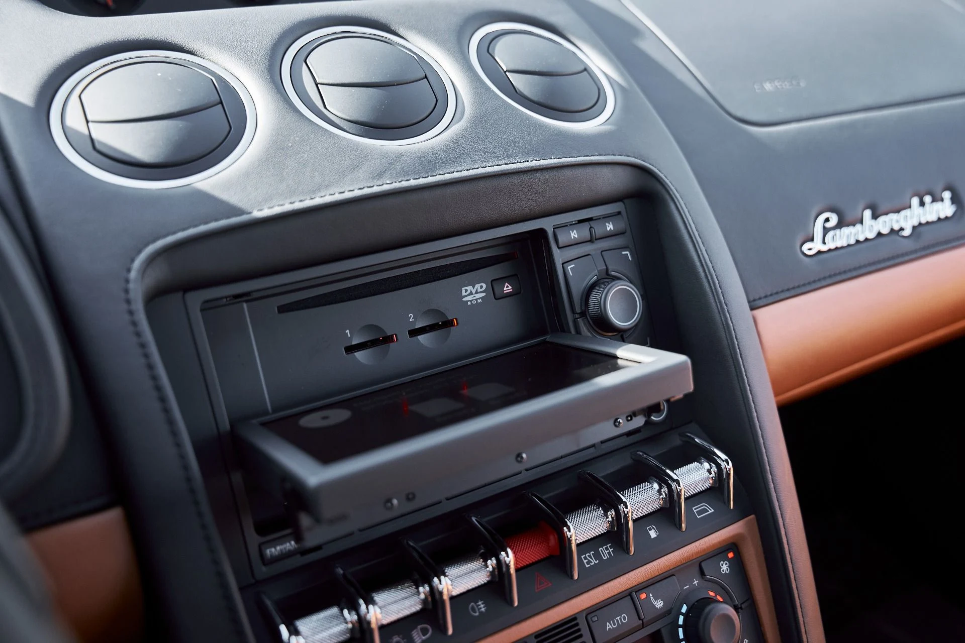 mph066_3821818362_Used_2013_Lamborghini_Gallardo_LP_550_2_1769827084_695ac9bfe7