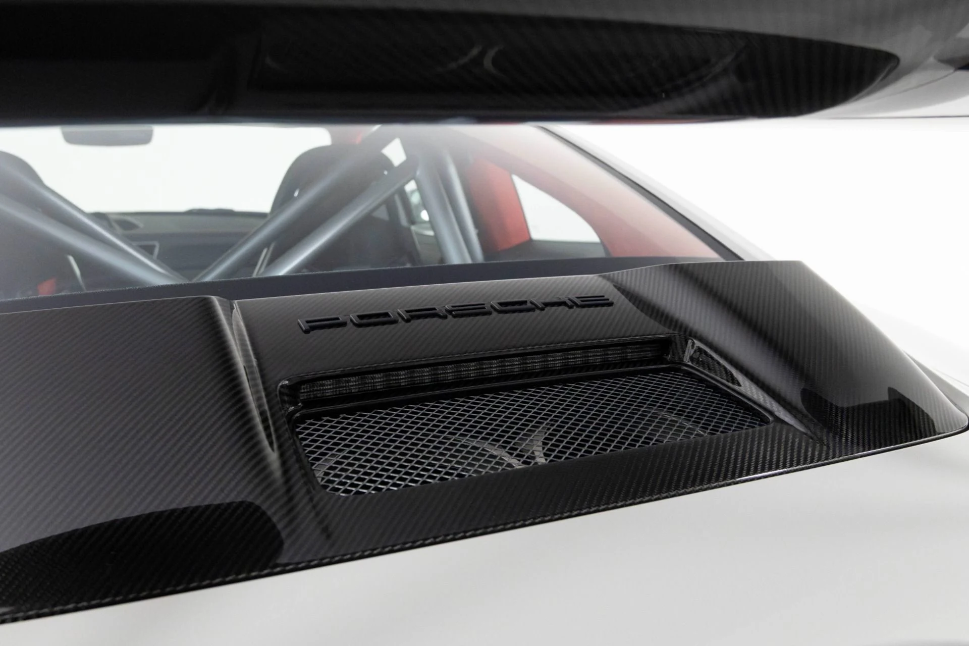 mph066_3842344148_Used_2018_Porsche_911_GT_2_RS_1762984509_d68916f7f6