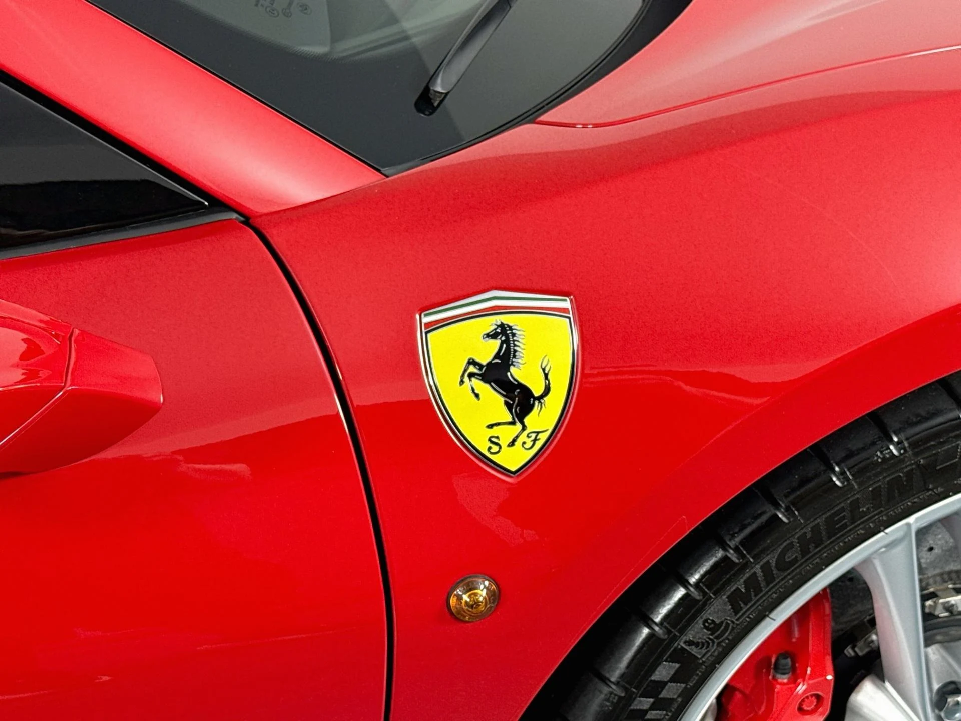 mph066_3860827903_Used_2019_Ferrari_488_Spider_1787009368_bf5f5bc0f9