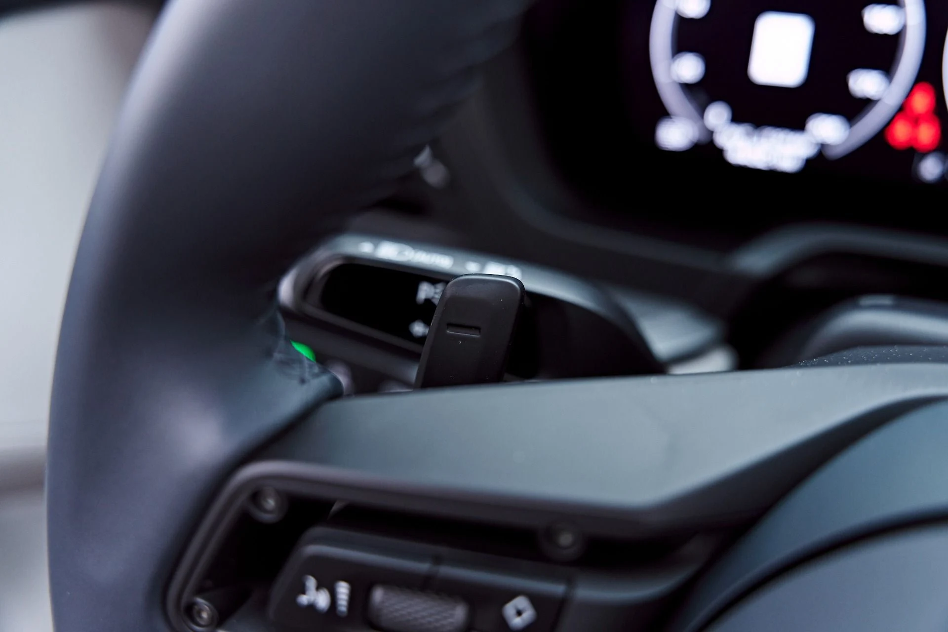 mph066_3943378130_Used_2025_Porsche_911_Carrera_1777504834_168ec2cce9