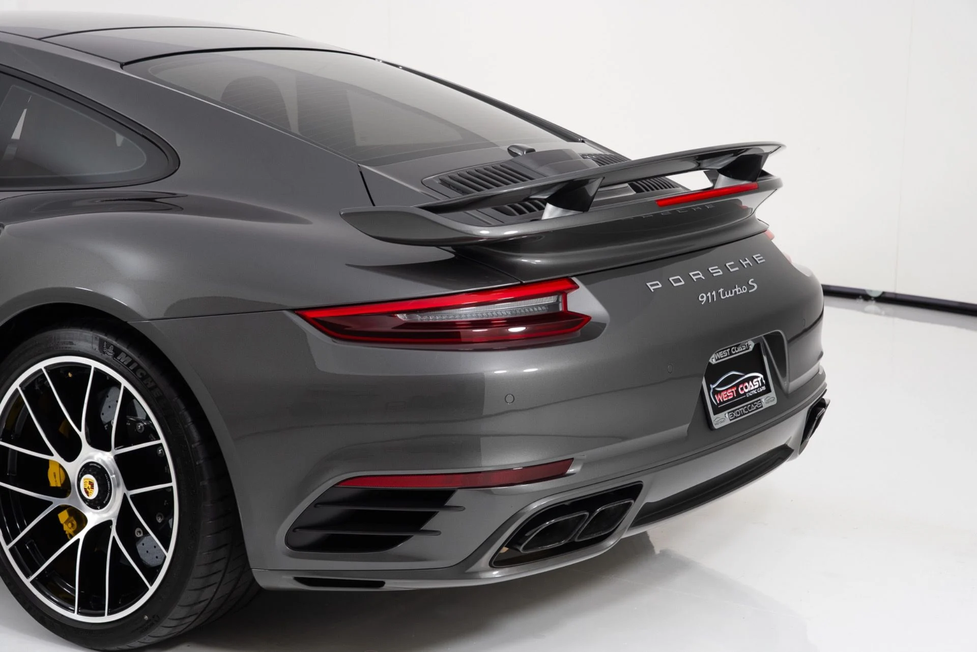 mph066_3947964298_Used_2019_Porsche_911_Turbo_S_1774999660_3b664c958a