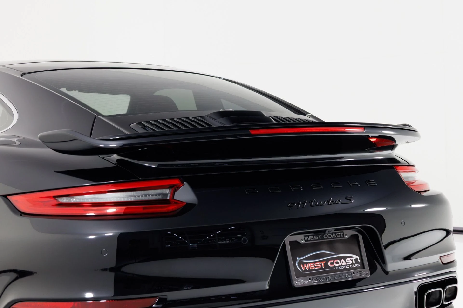 mph066_3953923546_Used_2017_Porsche_911_Turbo_S_1773337593_1760df4af0