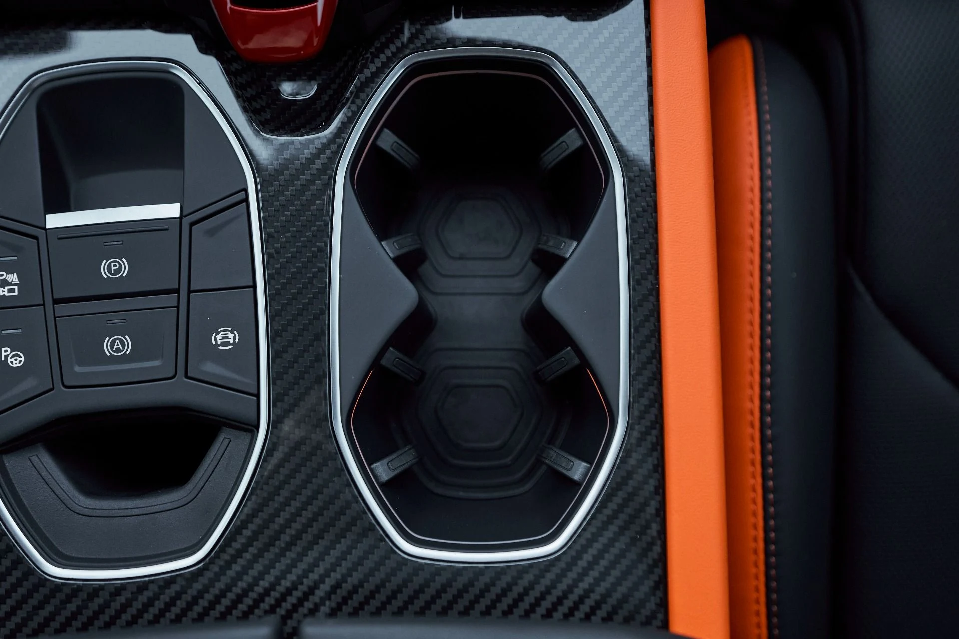 mph066_3988758272_Used_2025_Lamborghini_Urus_SE_1763605066_93dea601c4