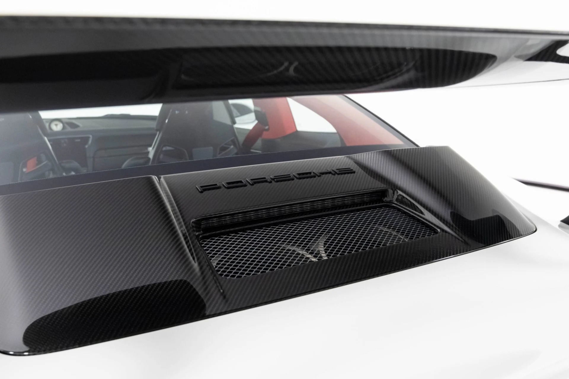 mph066_3998176057_Used_2018_Porsche_911_GT_2_RS_1763508422_87862f2d42