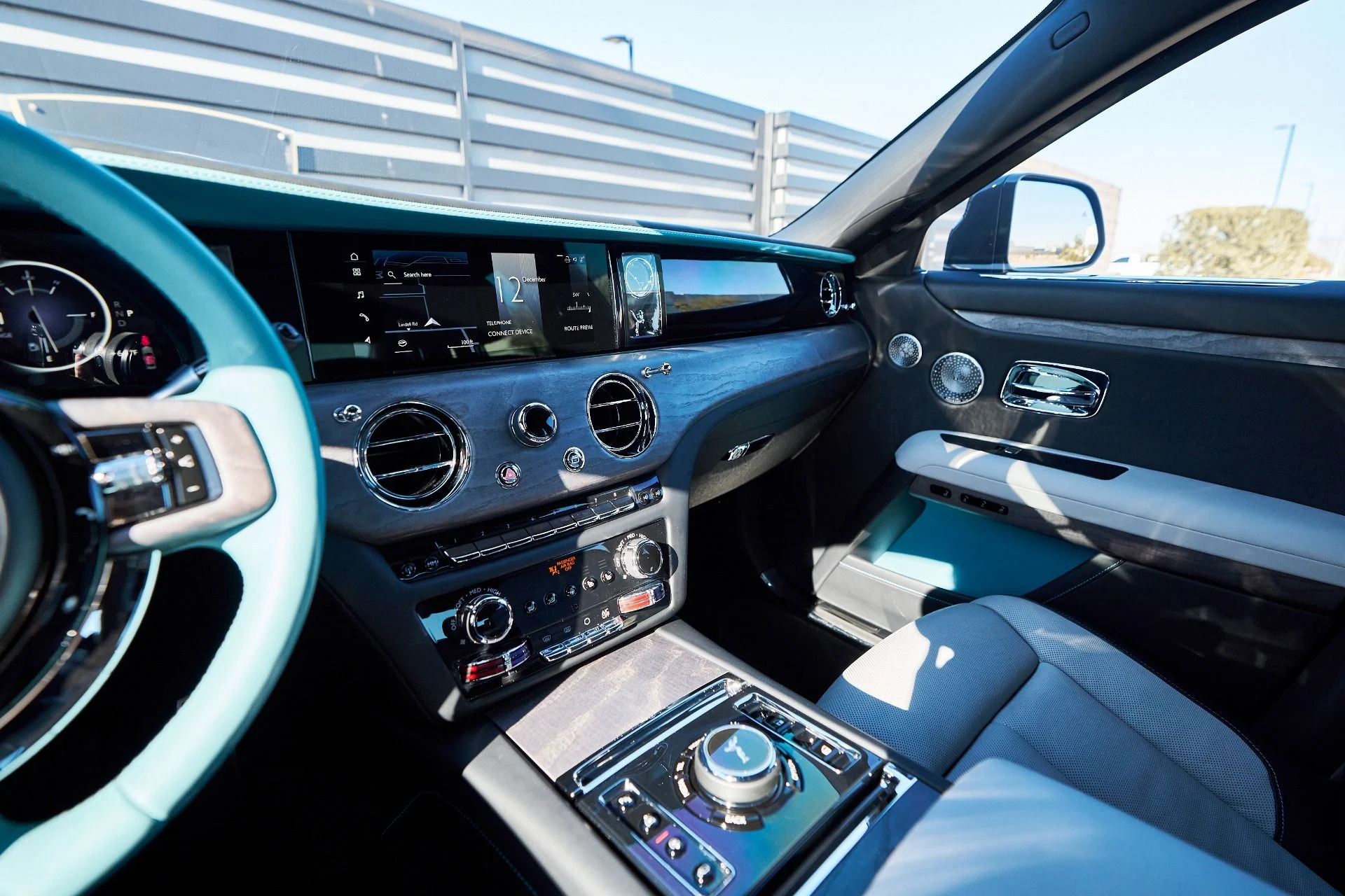 mph066_4002204918_Used_2025_Rolls_Royce_Ghost_Base_1765592283_ab1b34436c