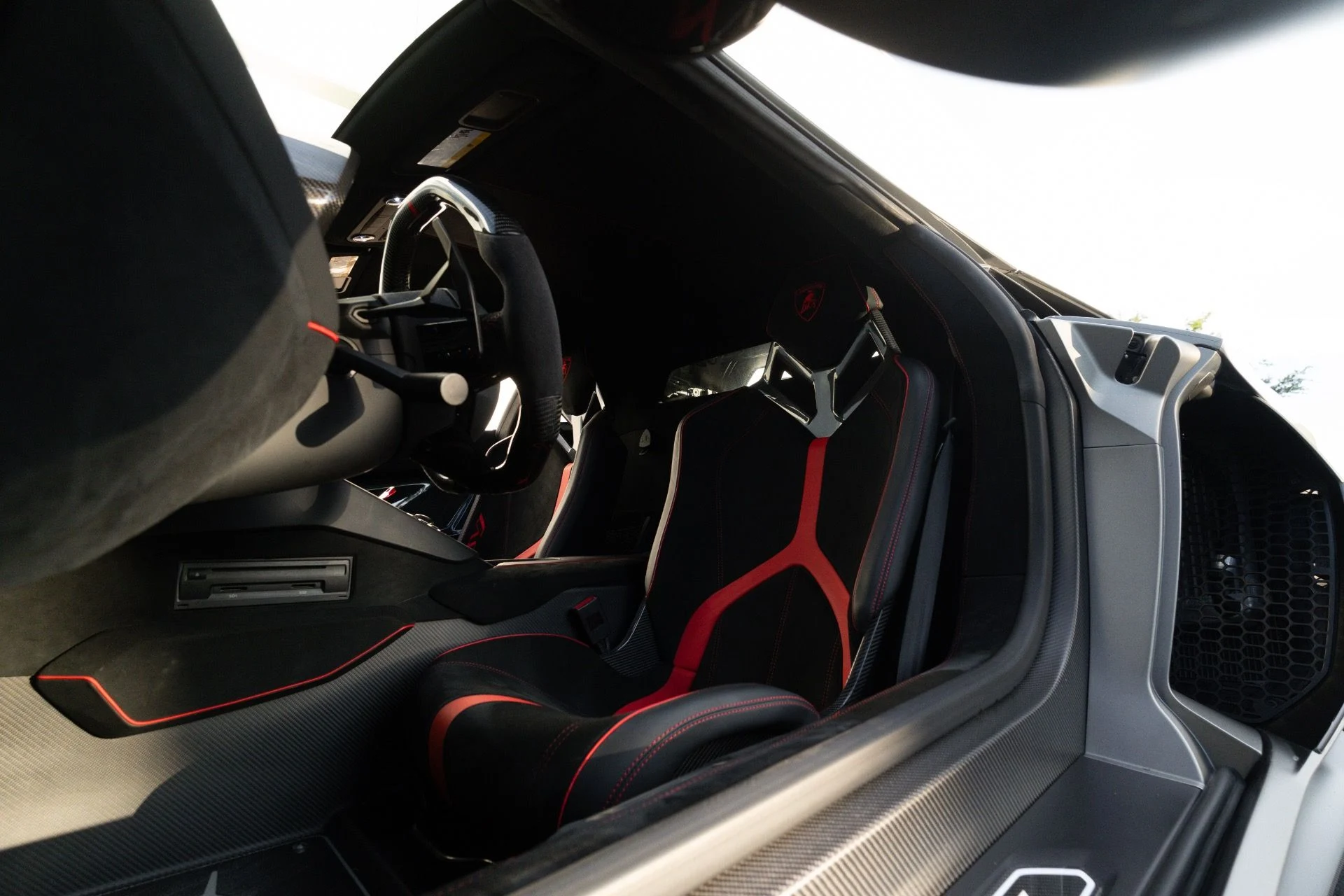 mph066_4013933136_Used_2019_Lamborghini_Aventador_LP_770_4_SVJ_1761096510_5d6b630037