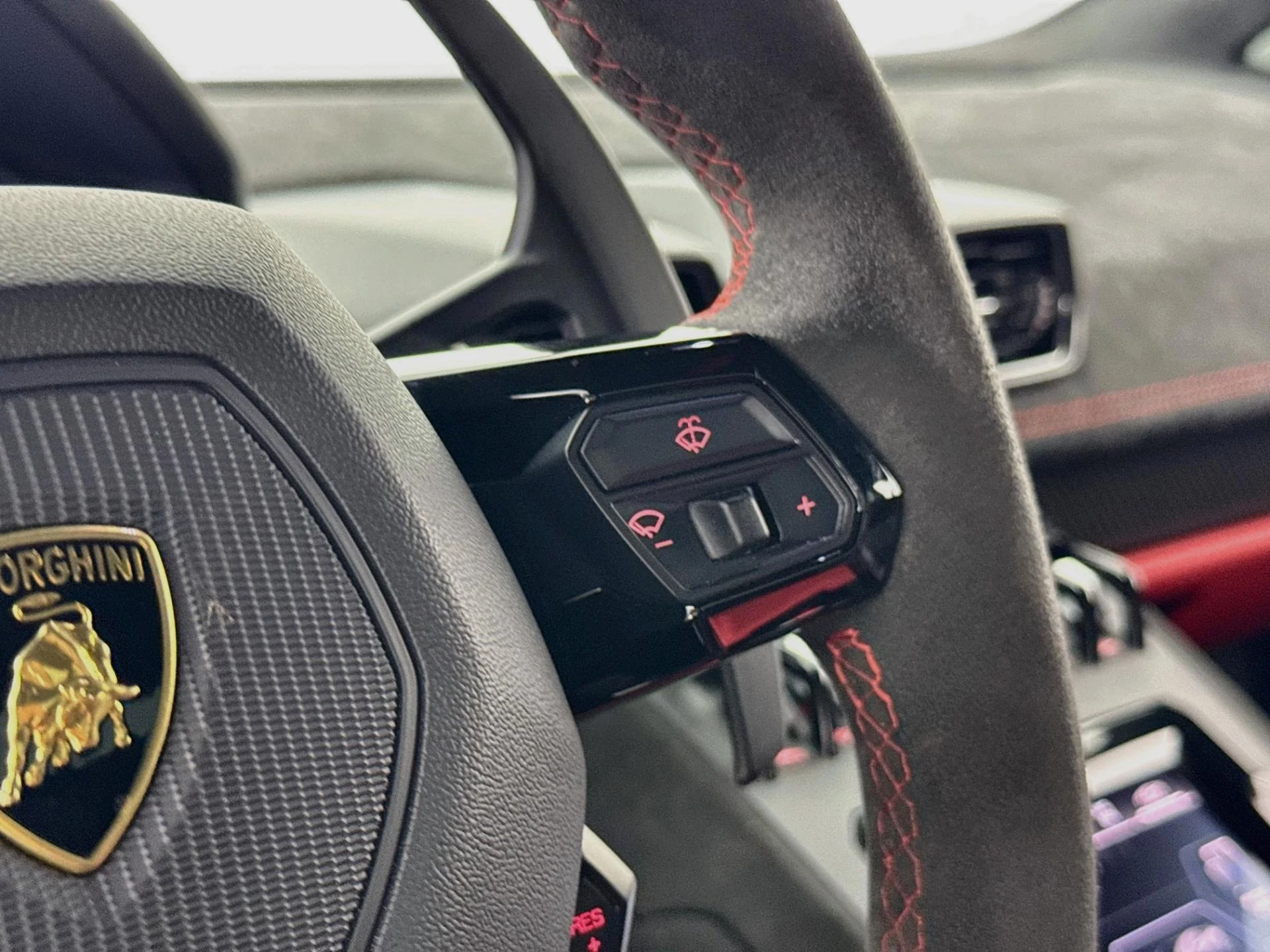 mph066_4035671648_Used_2023_Lamborghini_Huracan_Tecnica_1793401547_27e9288ab9