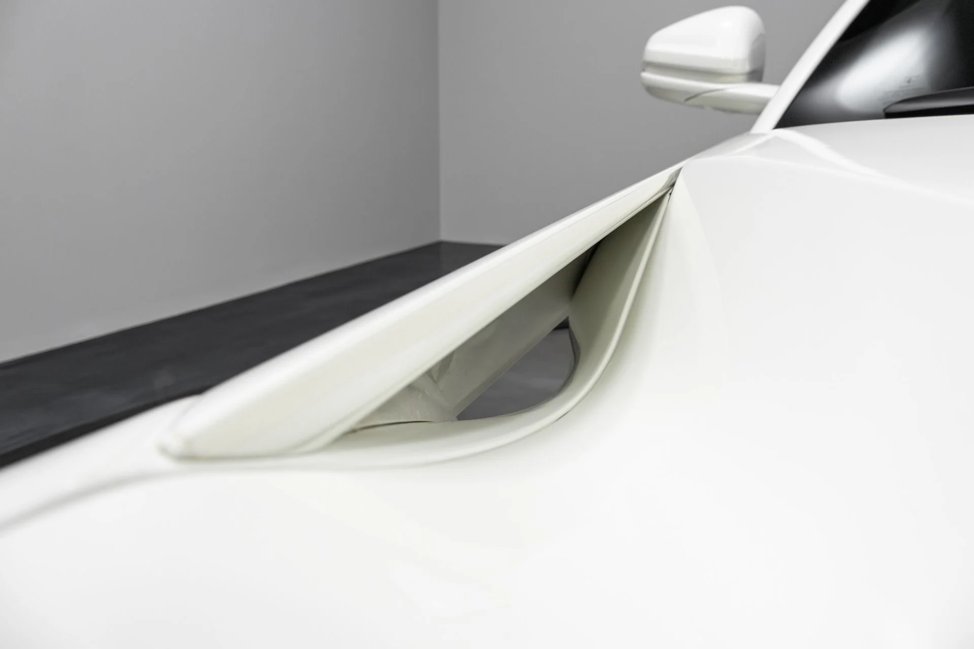 mph066_4115031396_Used_2014_Ferrari_F12_Berlinetta_1768579658_5cb81aae18