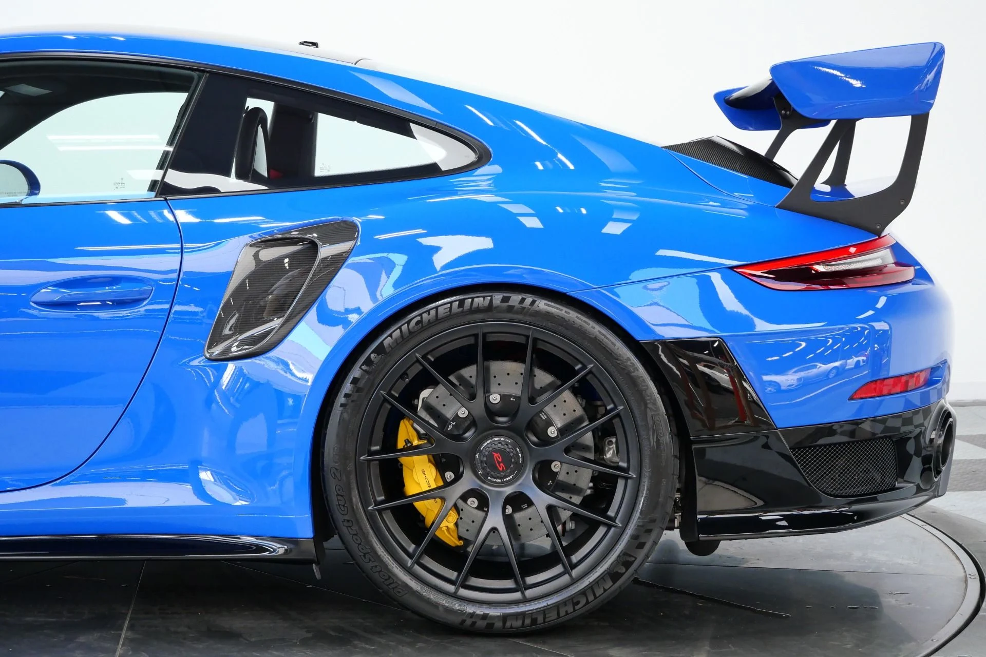 mph066_4122067176_Used_2019_Porsche_911_GT_2_RS_Paint_to_Sample_Weissach_package_CXX_Options_1787850185_3d64acfbda