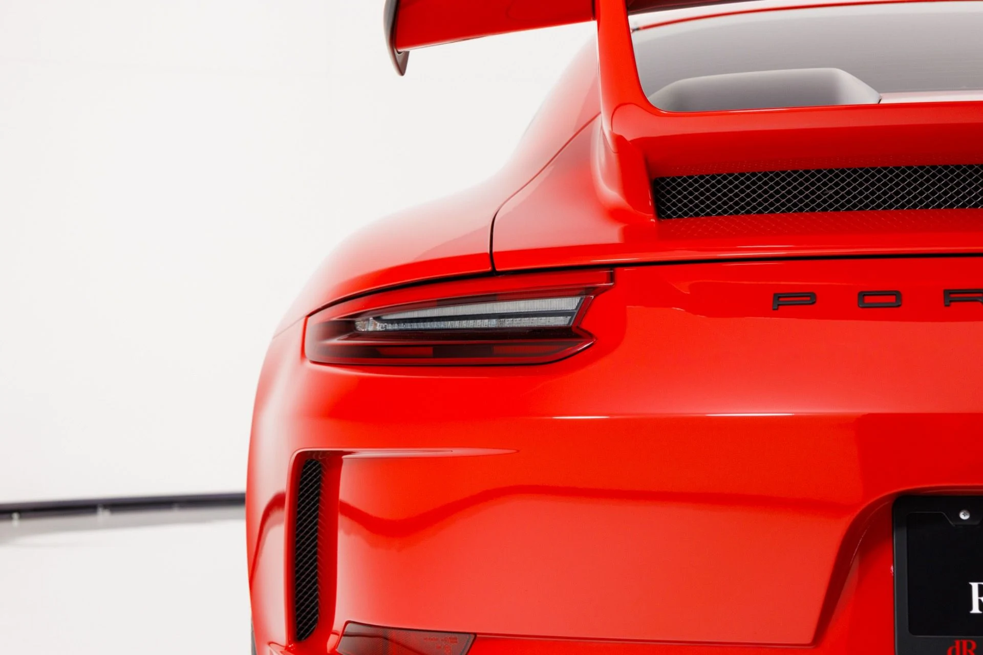 mph066_413223899_Used_2018_Porsche_911_GT_3_1782237134_fd2f09a946