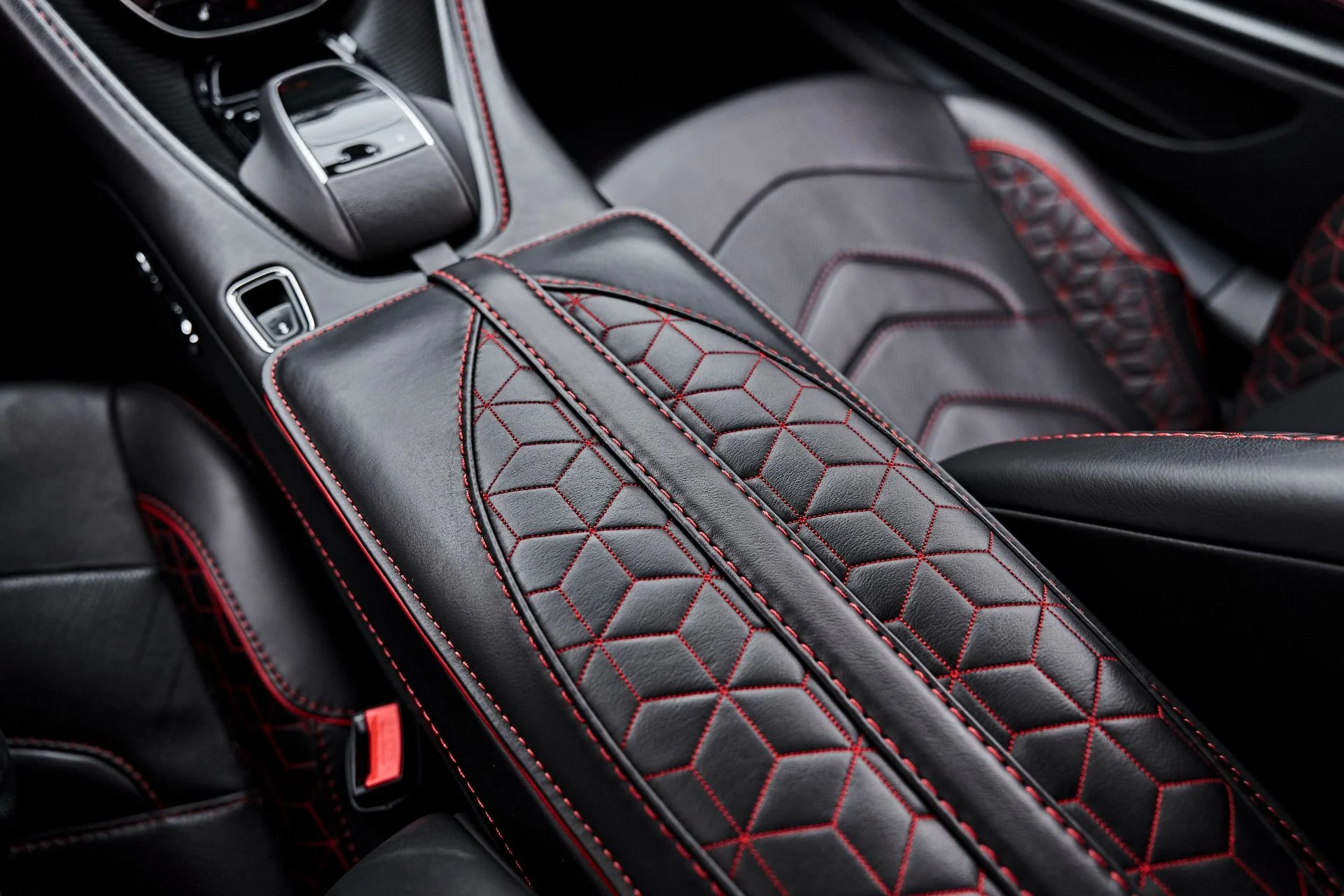 mph066_4206894918_Used_2019_Aston_Martin_DBS_Superleggera_1791337532_0757ded28b