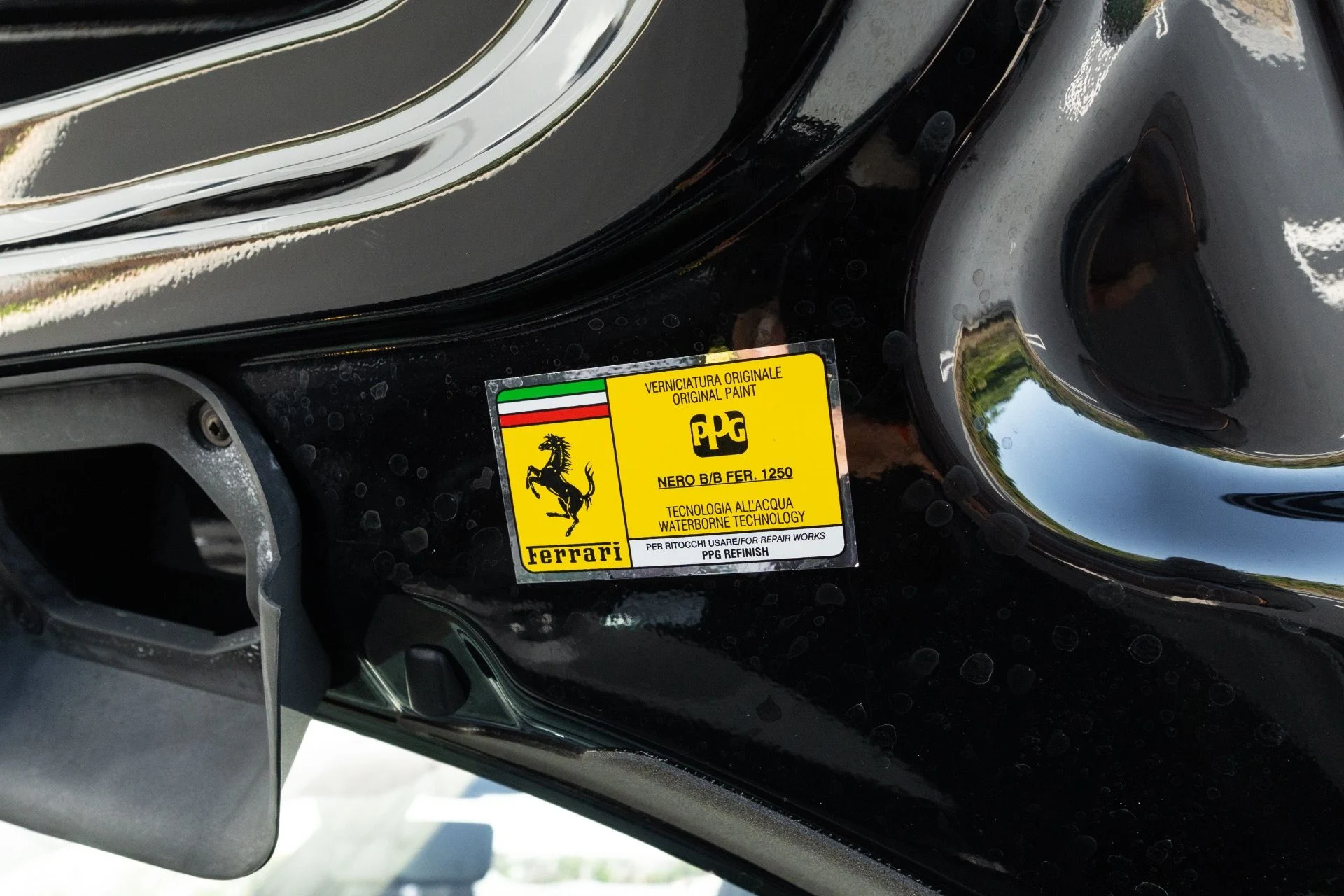 mph066_4241282862_Used_2017_Ferrari_488_Spider_1771888975_c670001503