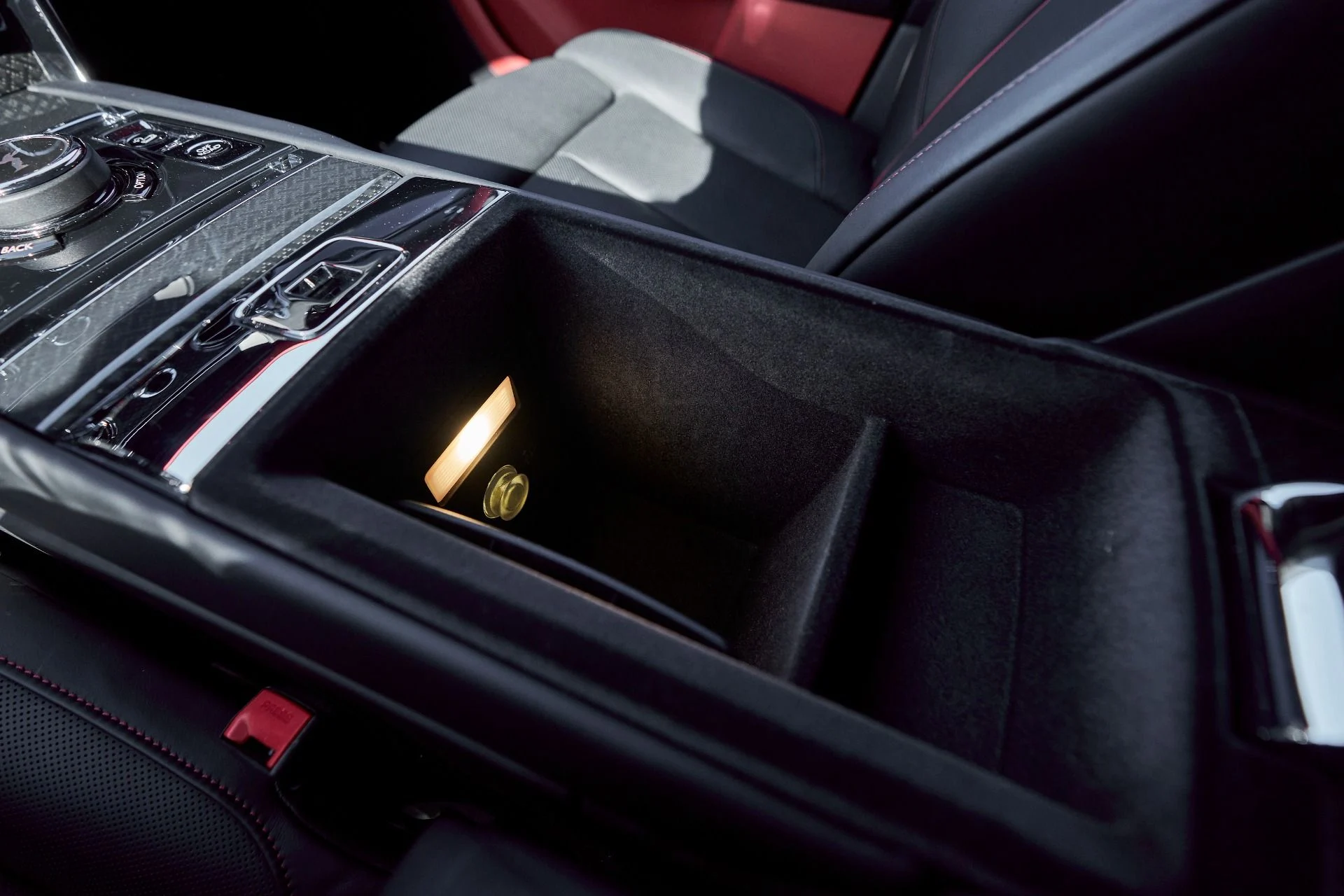 mph066_4244043773_Used_2022_Rolls_Royce_Cullinan_Black_Badge_1764038822_347749bce0