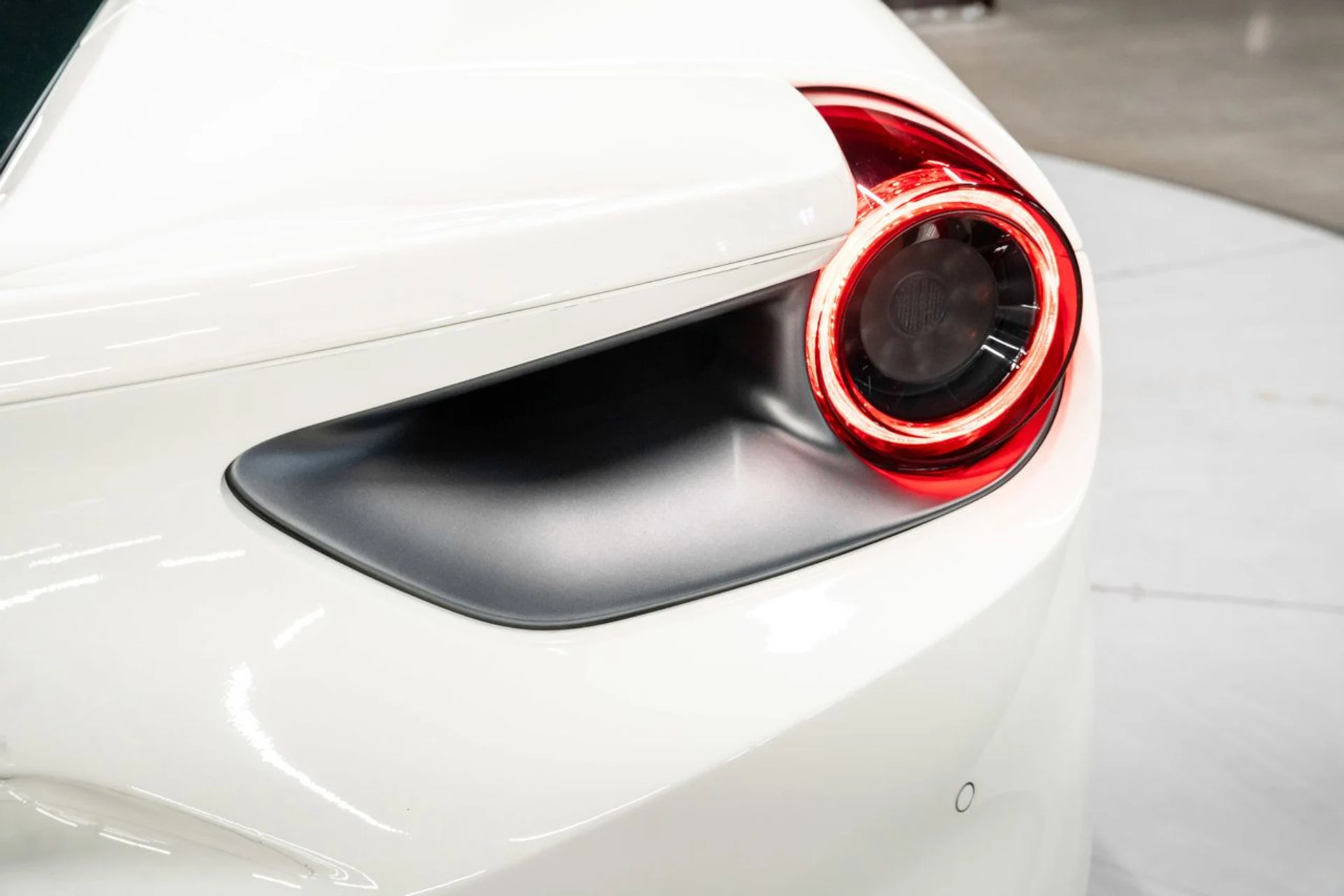 mph066_4258725176_ferrari_488_gtb_2018_f01fd0a8d6