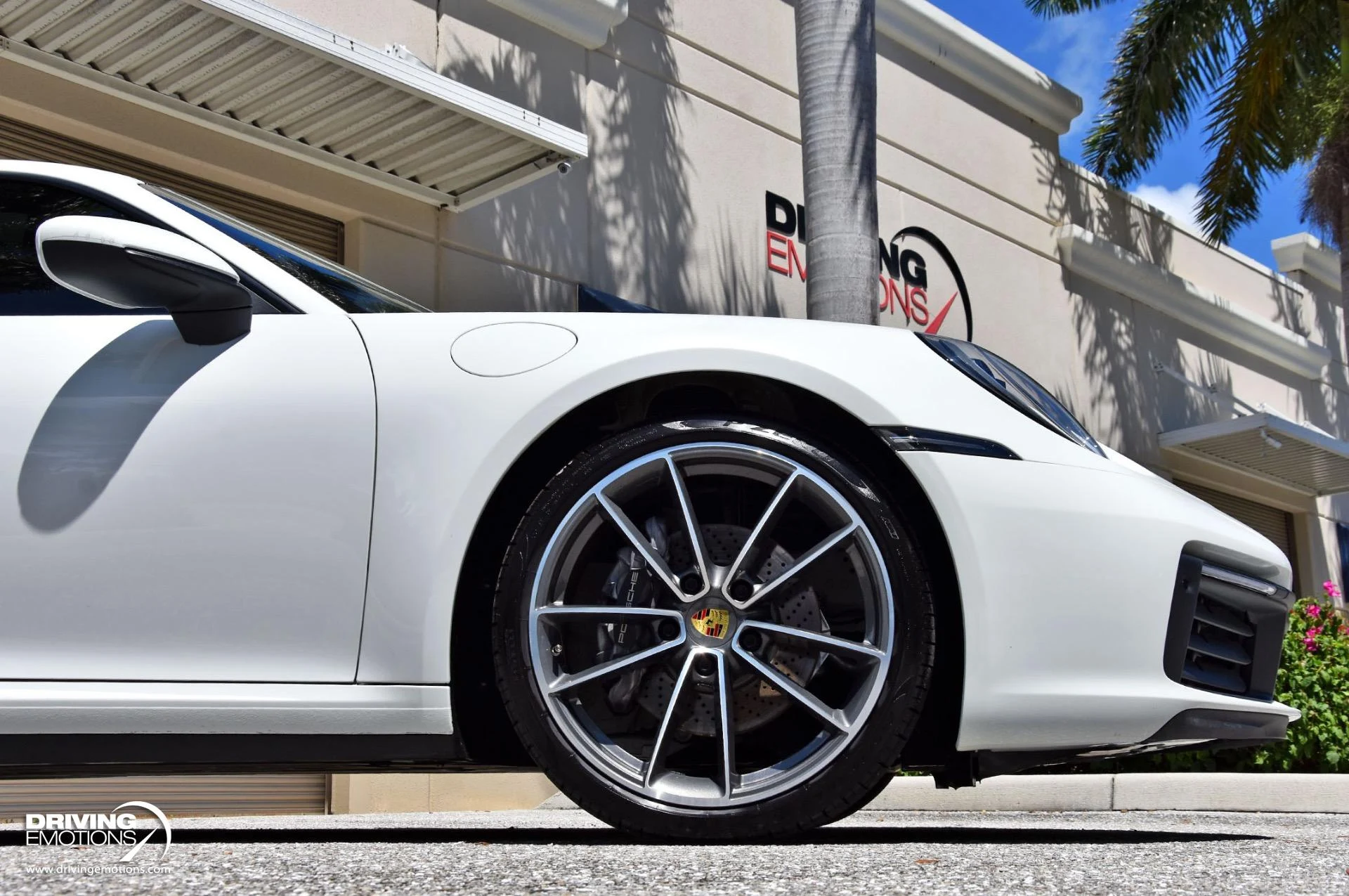 mph066_51048920_865_p67_l_15ee72e003