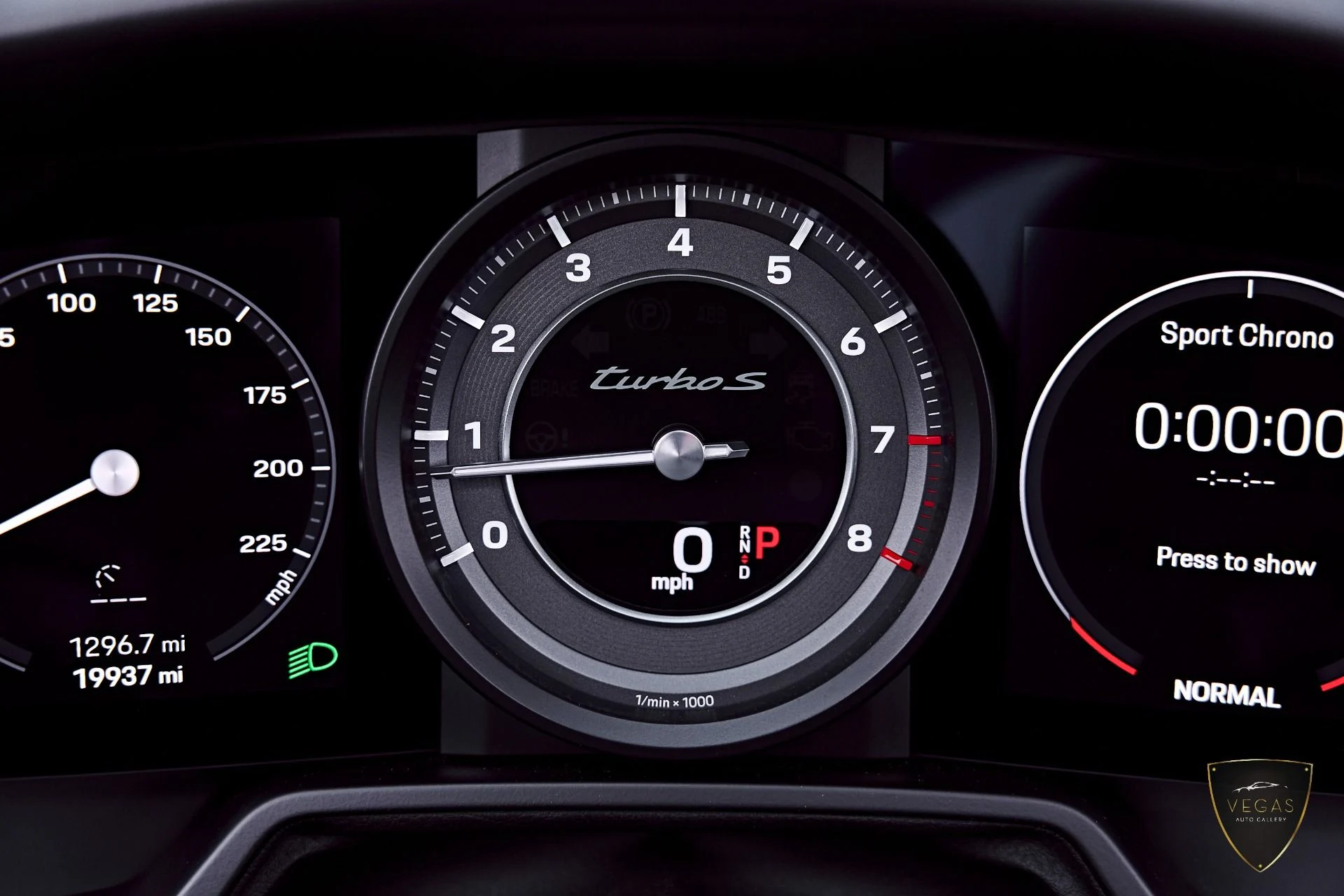 mph066_617463607_Used_2022_Porsche_911_Turbo_S_1782757607_4ac421807f