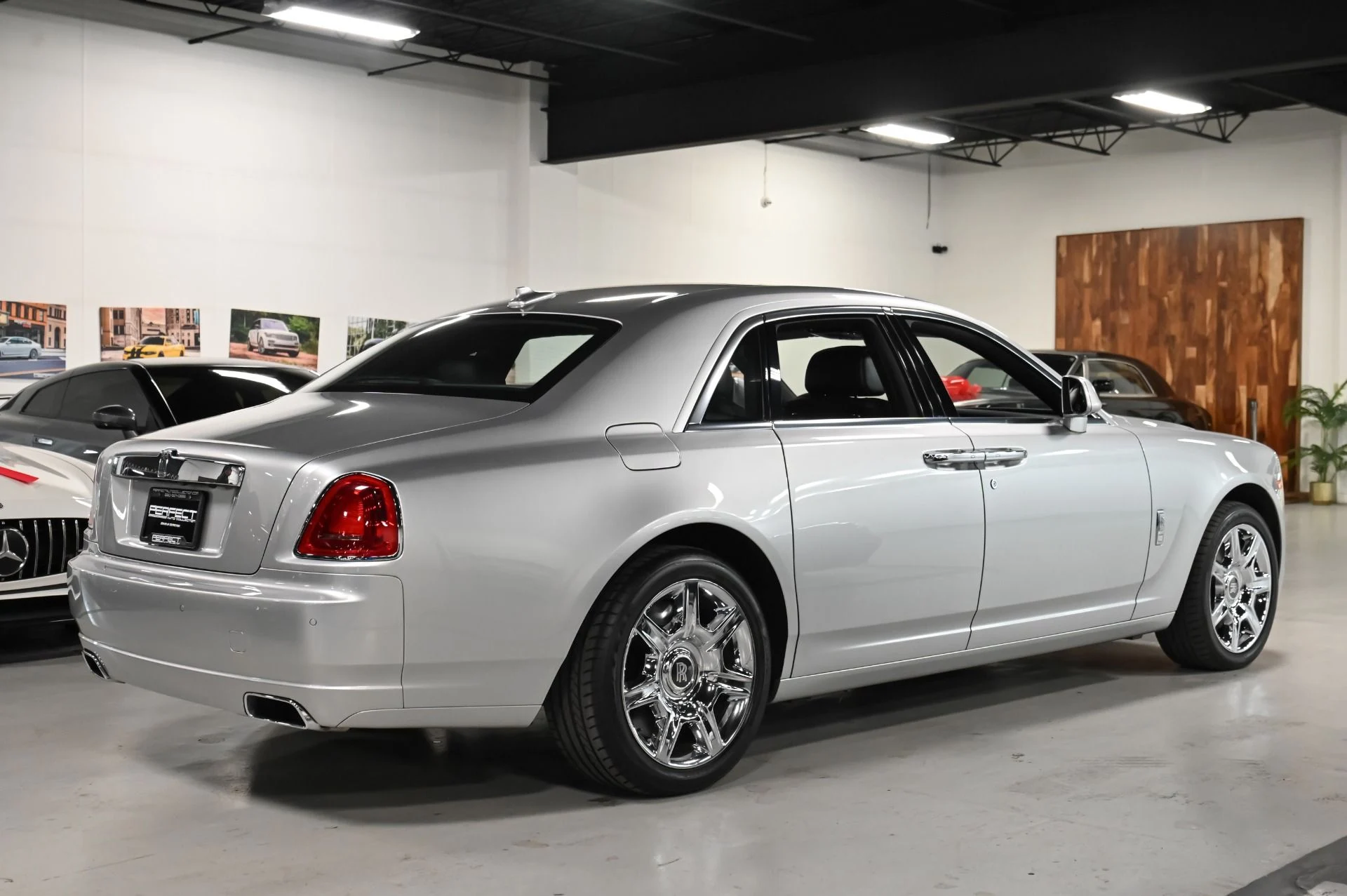 mph066_630449587_Used_2012_Rolls_Royce_Ghost_1757528739_c8bbff68bb