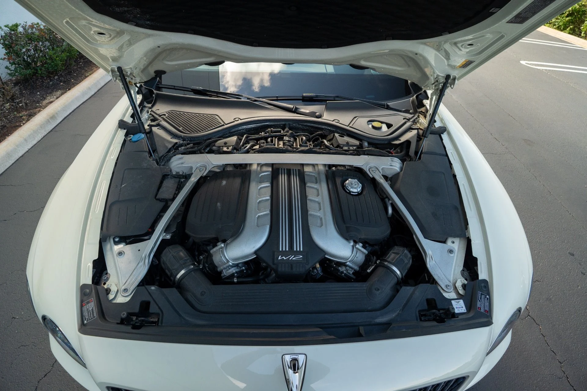 mph066_648164384_Used_2021_Bentley_Flying_Spur_W12_1764866483_401a38e465