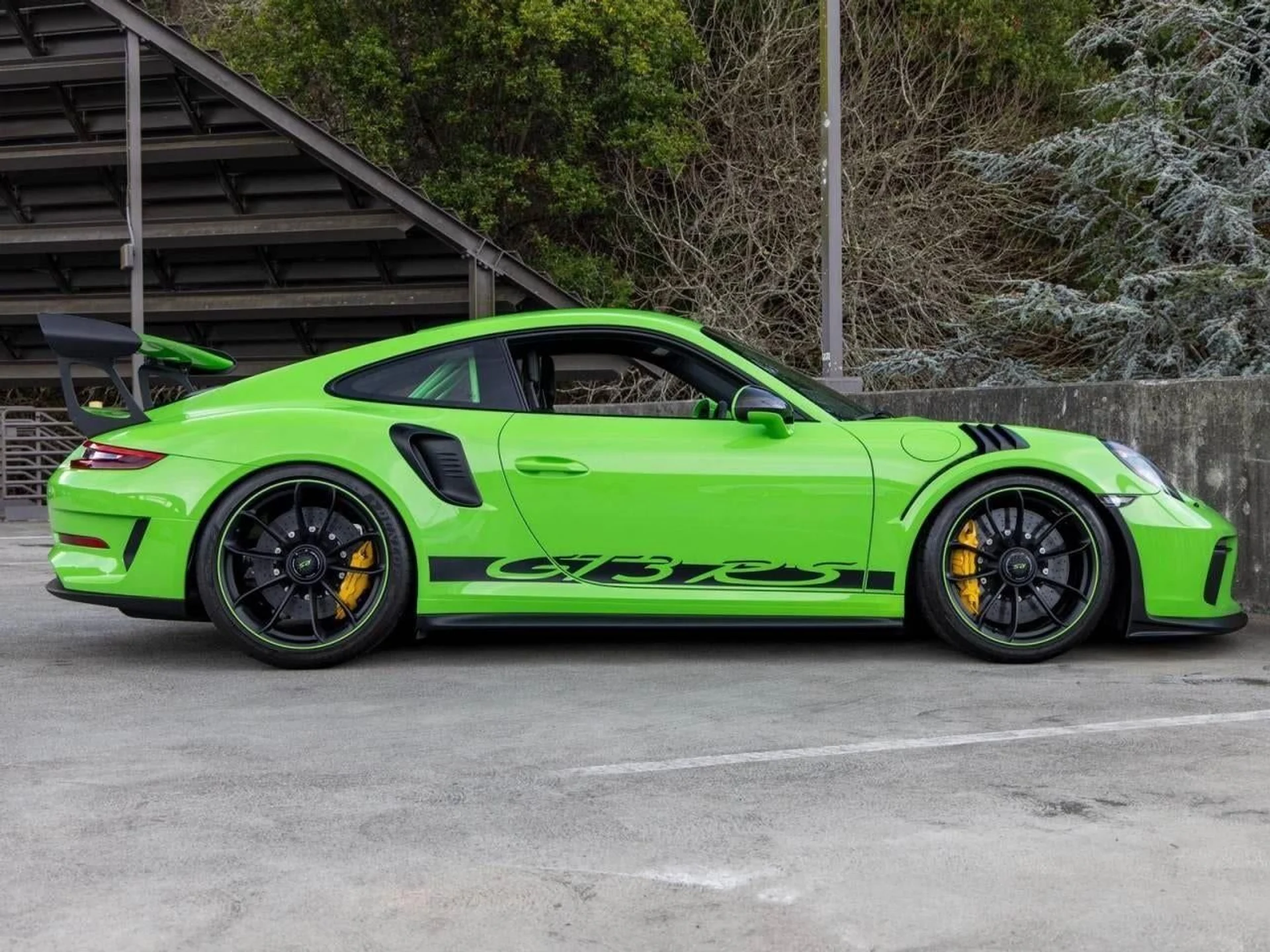 mph066_760115362_67_a2727dc969