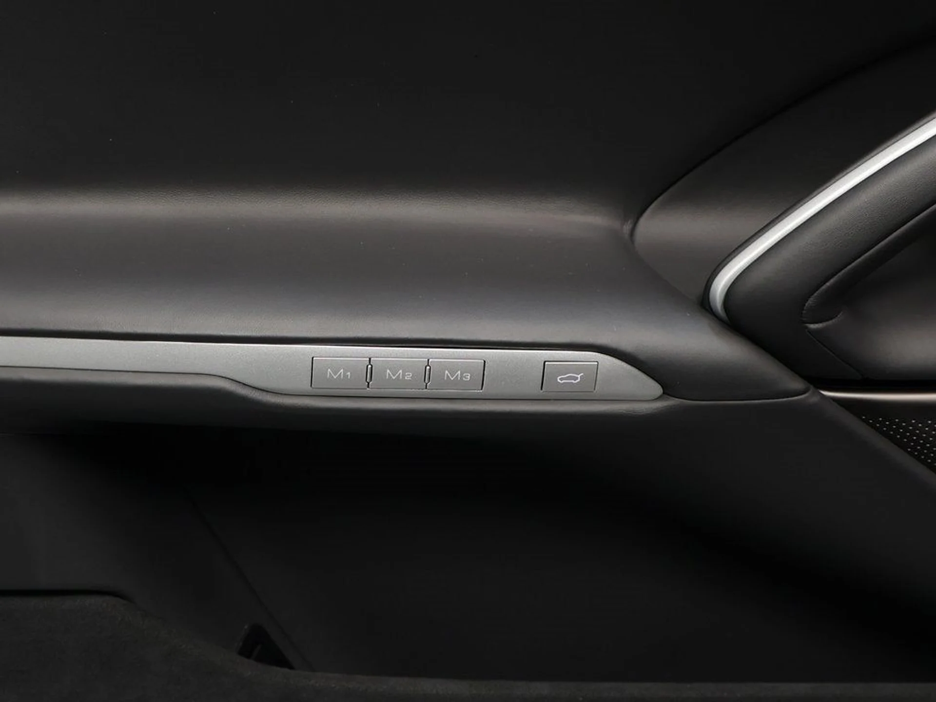 mph066_77438245_67_26b2cf1409