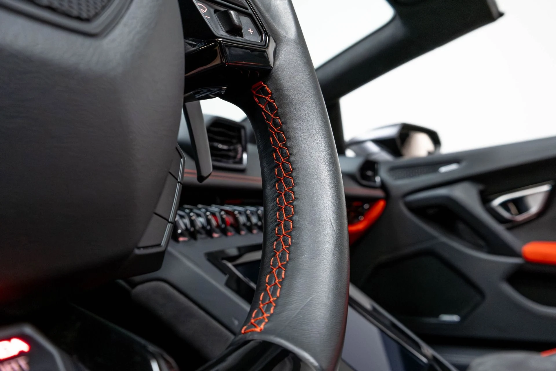 mph066_786475869_Used_2021_Lamborghini_Huracan_EVO_EVO_Spyder_1780949289_282e8c8c89