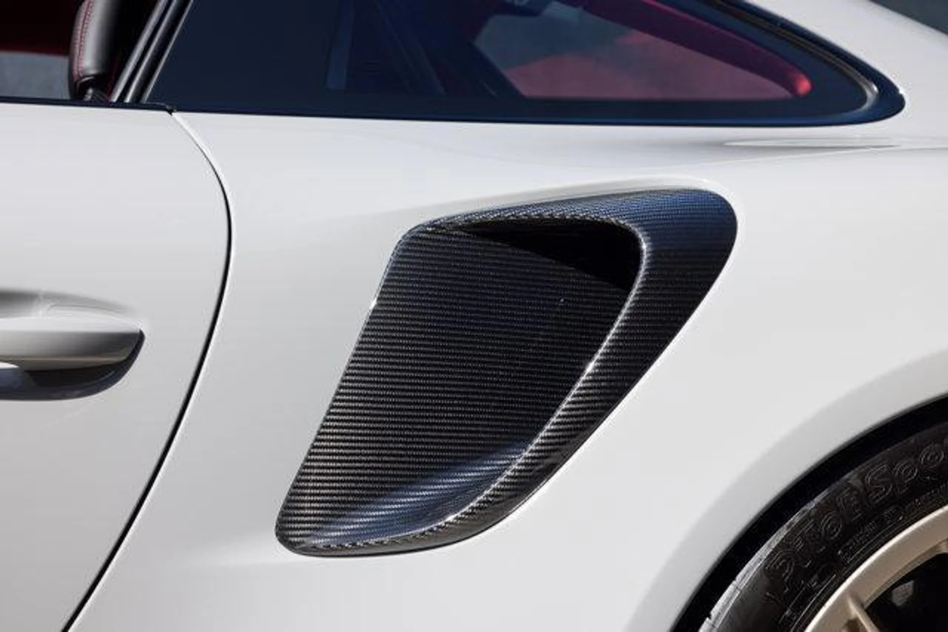 mph066_798934348_n_xlx_Atrr_Dh_Ewv_Rq_Q33k_Z0_Rw_J8_7031711223