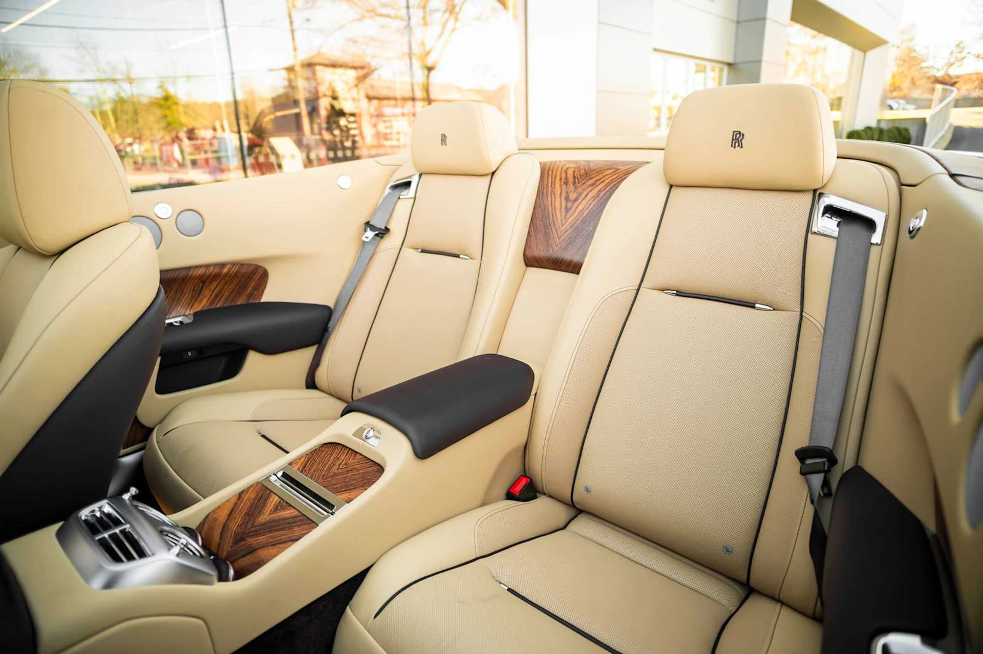 mph066_841972115_8cb9a804588b597a7a714b9a4062484ex_158416f33c