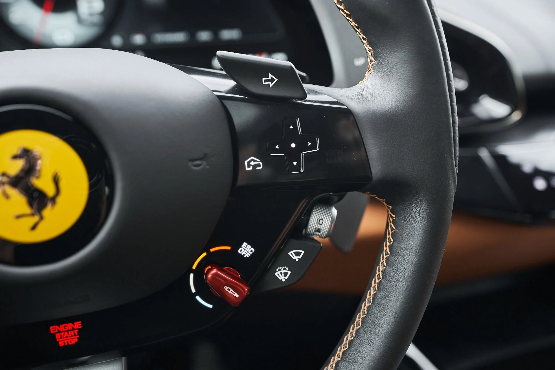 mph066_848946193_Used_2025_Ferrari_Purosangue_1762993306_9bced46c31