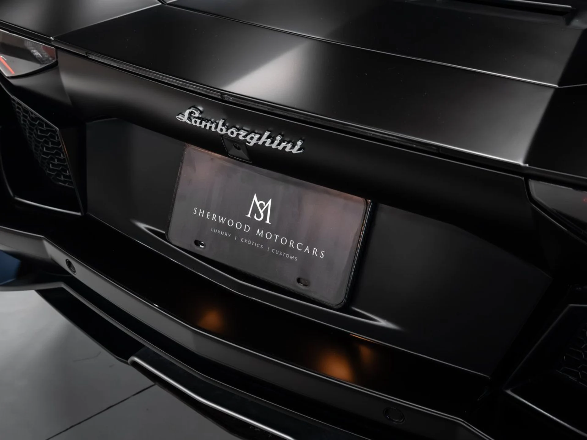 mph066_865740445_lamborghini_aventador_2017_1401ad4264