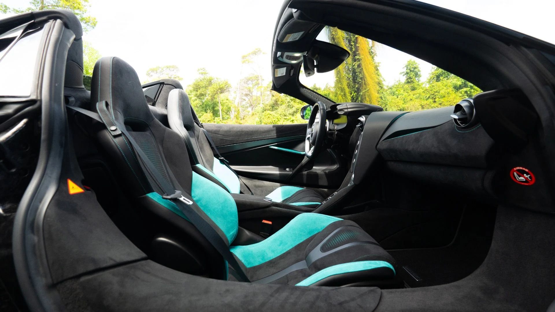 mph066_924605440_Used_2024_Mc_Laren_750_S_Spider_1753306167_5370bd262d
