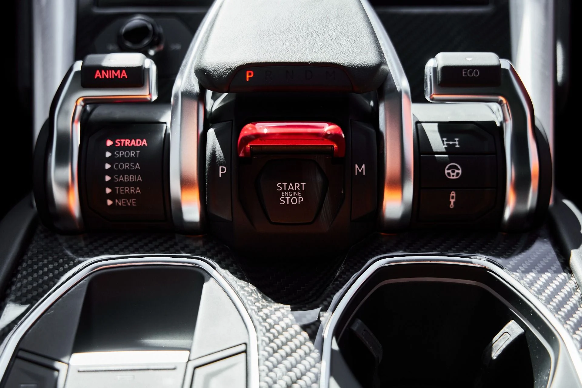 mph067_1009633619_Used_2022_Lamborghini_Urus_1778204498_69b9291a7c