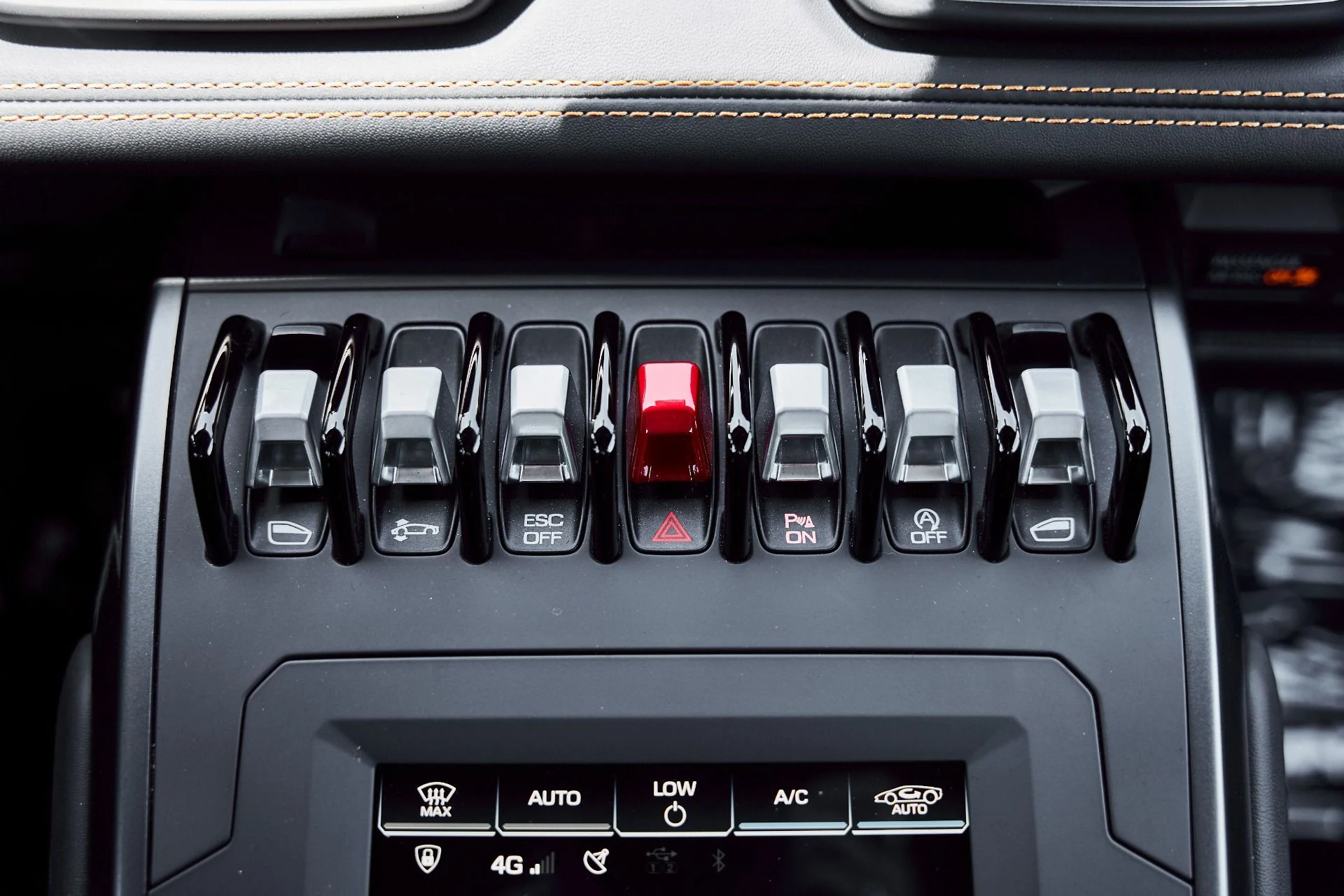 mph067_1028849139_Used_2021_Lamborghini_Huracan_EVO_Base_1780708806_c1a5bb491f