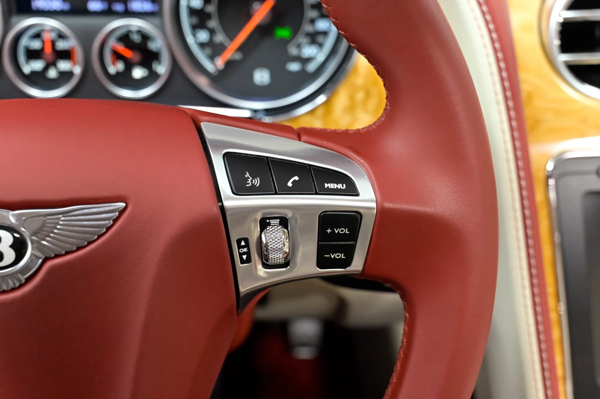 mph067_1032932319_Used_2016_Bentley_Flying_Spur_W12_1779838751_87db8bc163