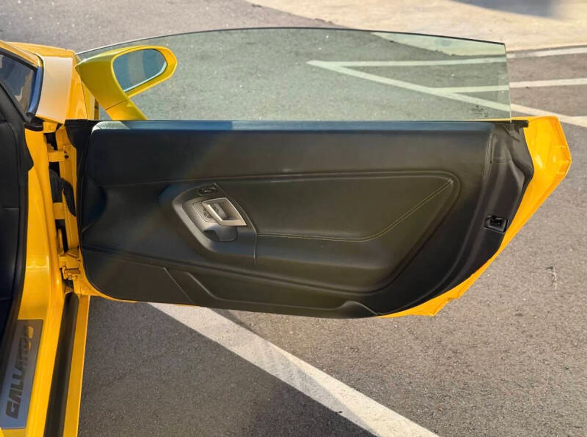 mph067_1096057222_2008_lamborghini_gallardo_base_awd_2dr_coupe_8660e768af